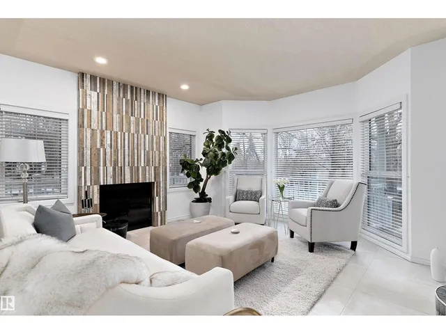 NW - 9654 100 ST, Edmonton 5