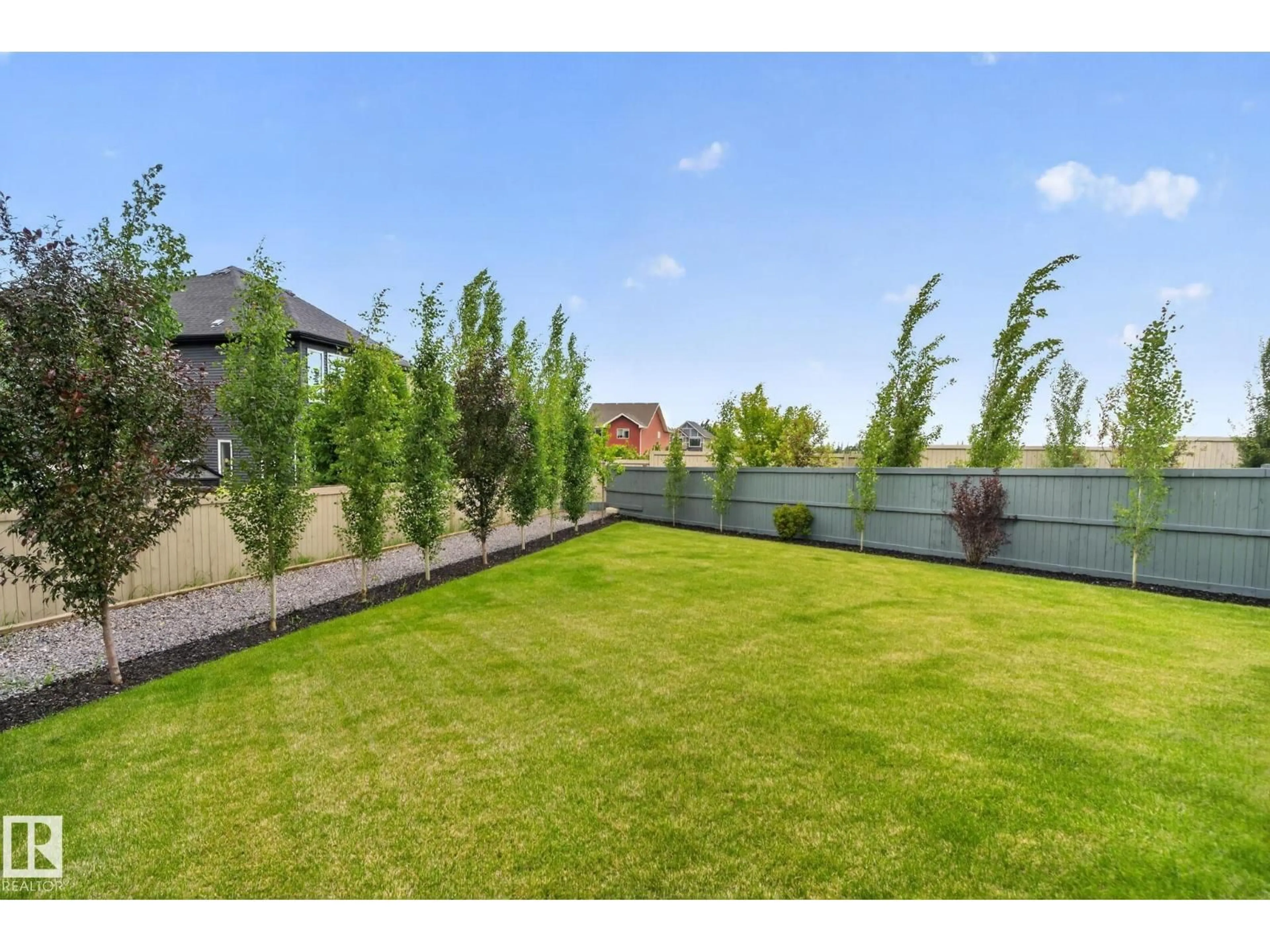 A pic from outside/outdoor area/front of a property/back of a property/a pic from drone, unknown for 5261 KIMBALL CR, Edmonton Alberta T6W4Z3