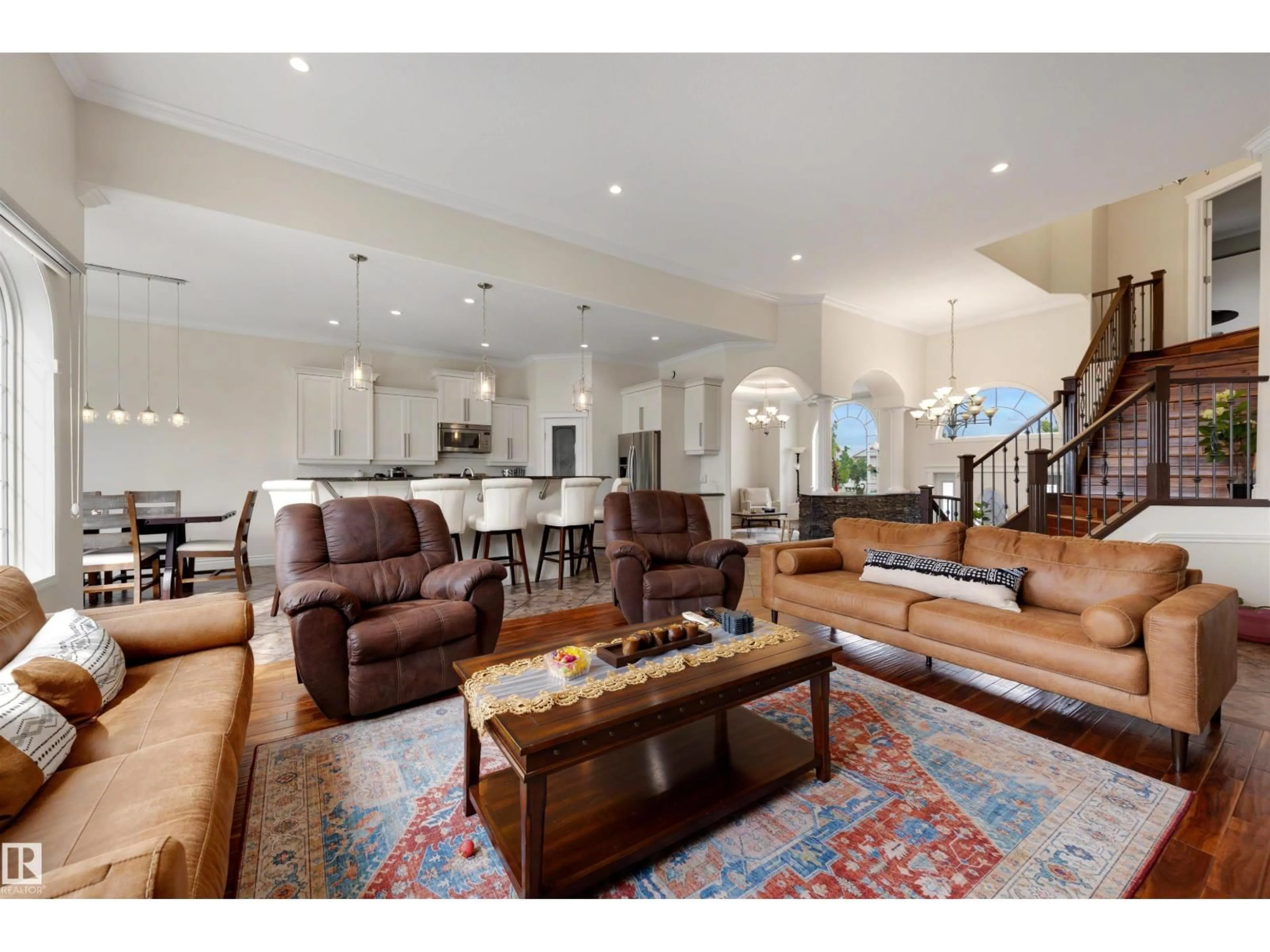 Living room with furniture, unknown for 282 OZERNA RD, Edmonton Alberta T5Z3M6
