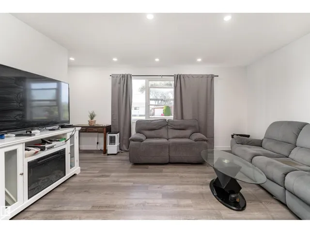13435 101 ST, Edmonton 2