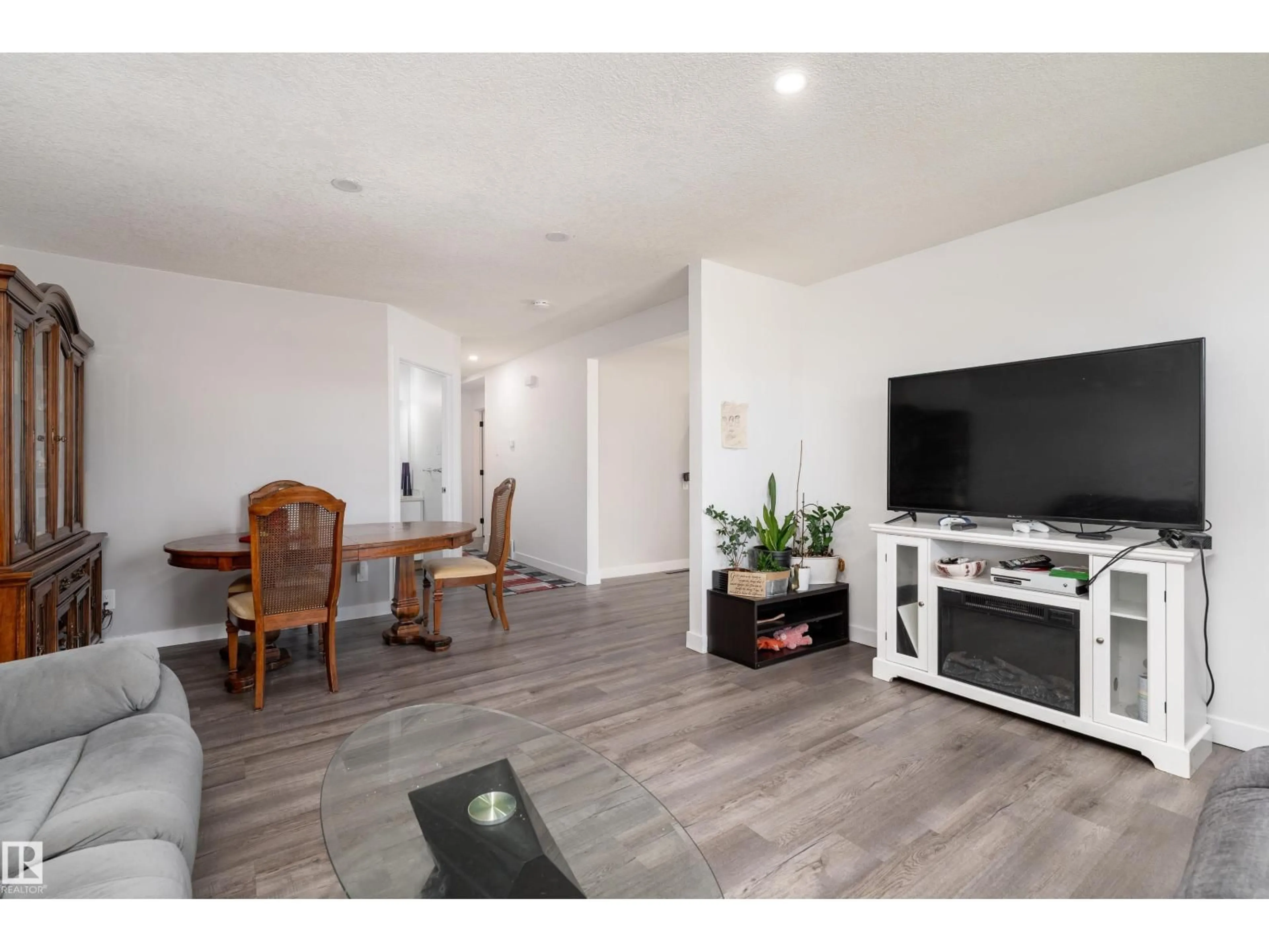 Unknown for 13435 101 ST, Edmonton Alberta T5E4G5