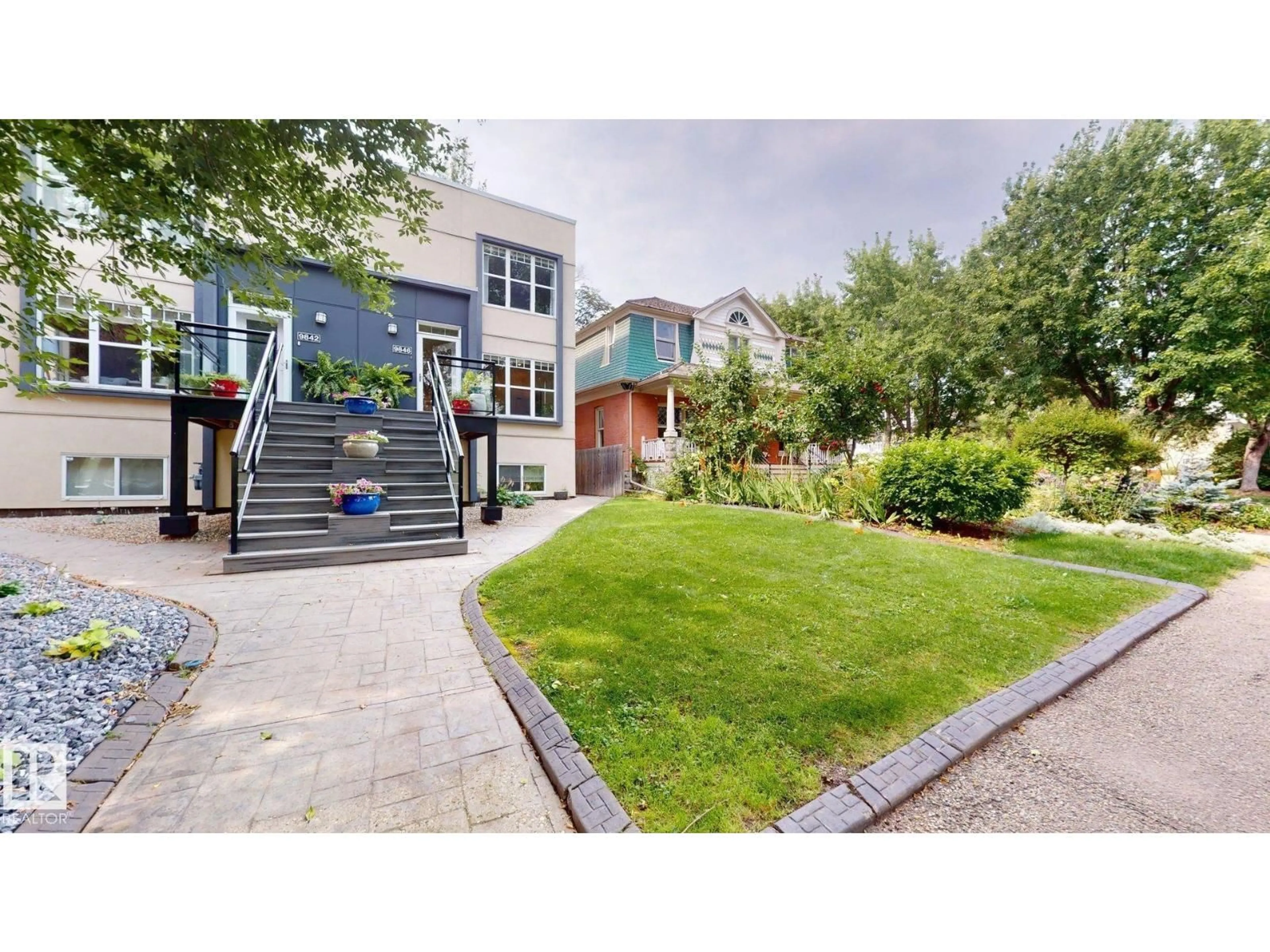 Unknown for NW - 9846 112 ST, Edmonton Alberta T5K1L4