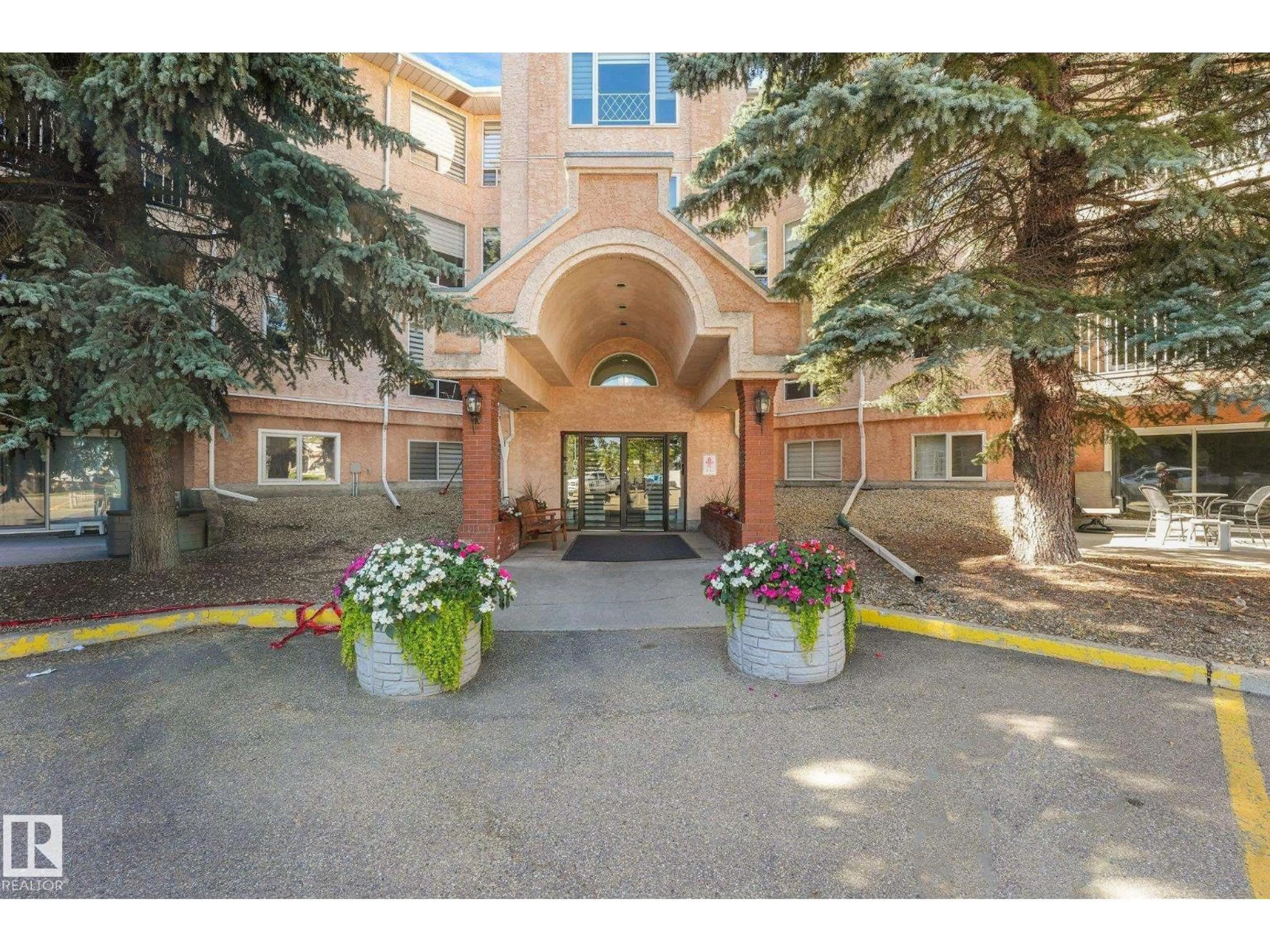 Indoor foyer for #307 - 10945 21 AV, Edmonton Alberta T6J6R3