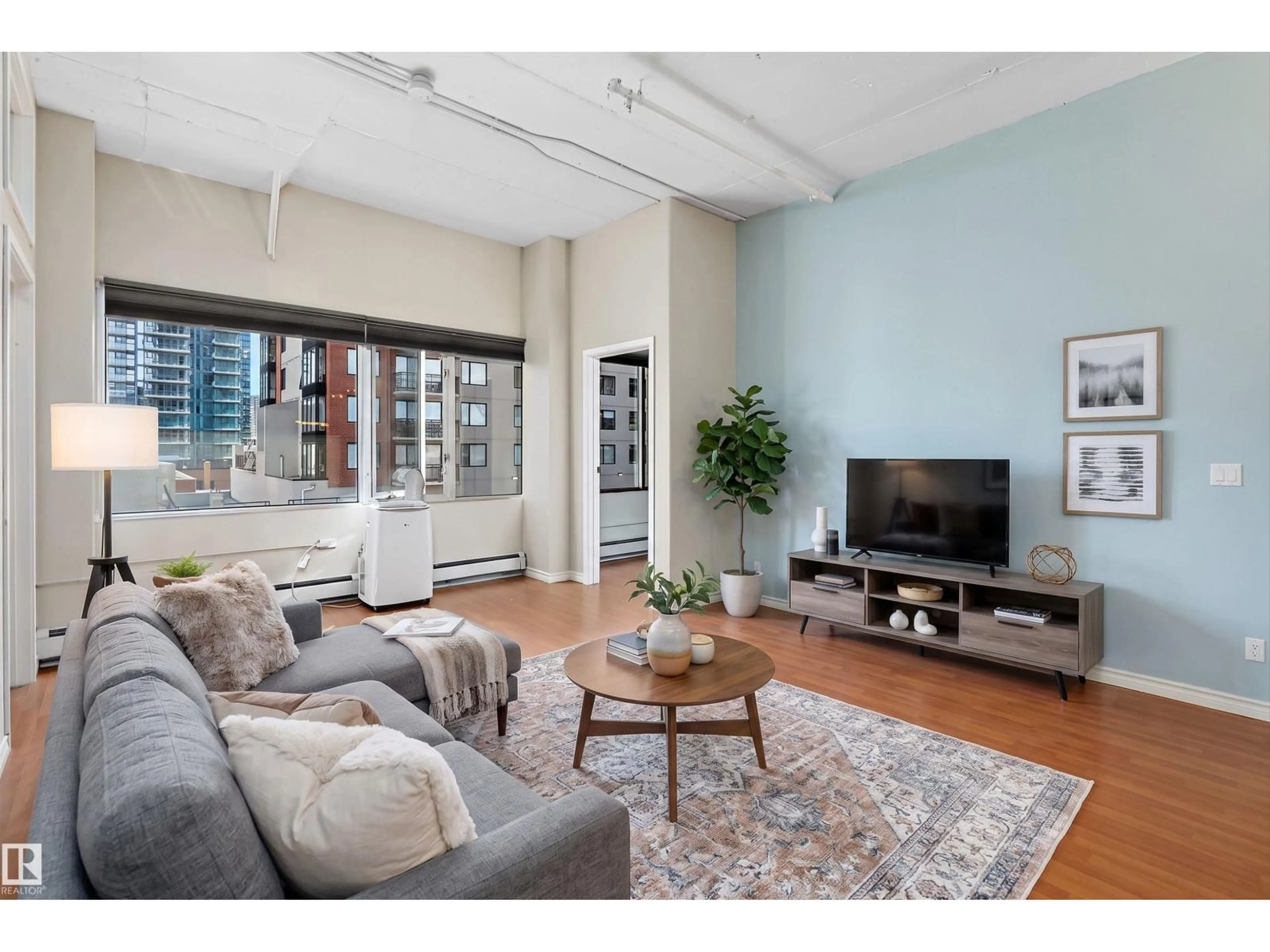 Living room with furniture, unknown for 506 - 10179 105 ST, Edmonton Alberta T5J3N1