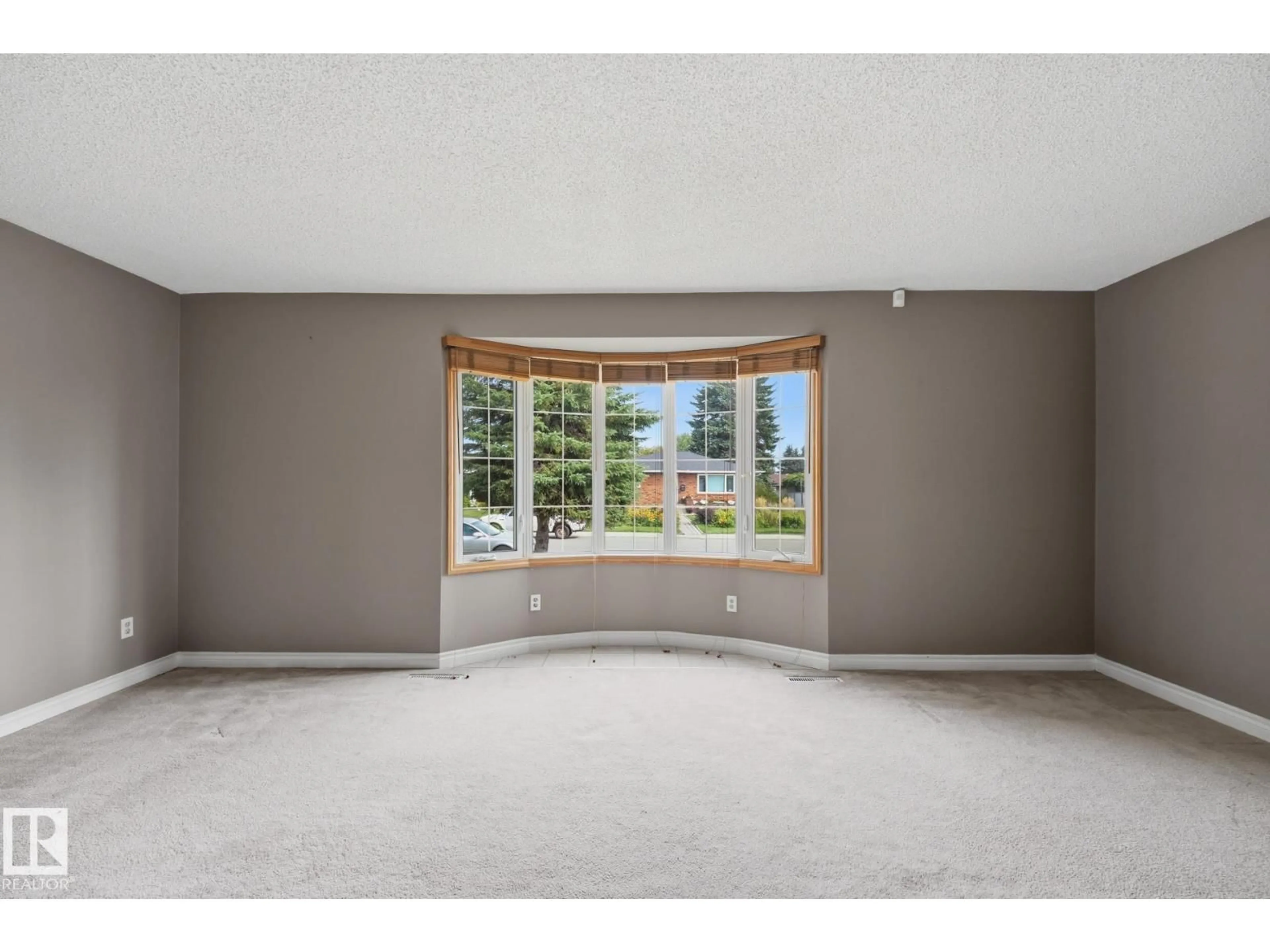 Unknown for 13304 63 ST, Edmonton Alberta T5A0X1
