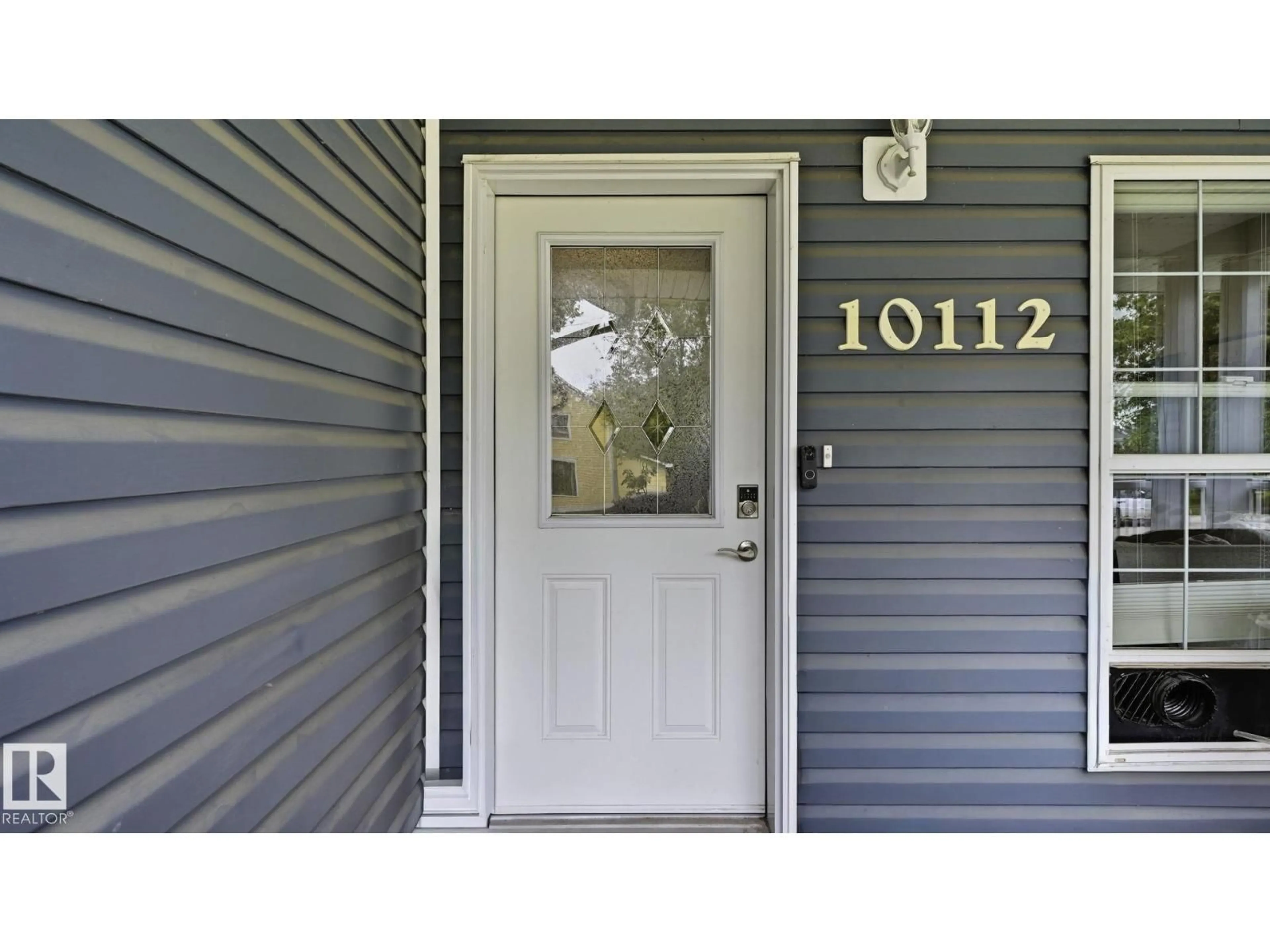 Indoor entryway for 10112 105 ST, Westlock Alberta T7P1V9