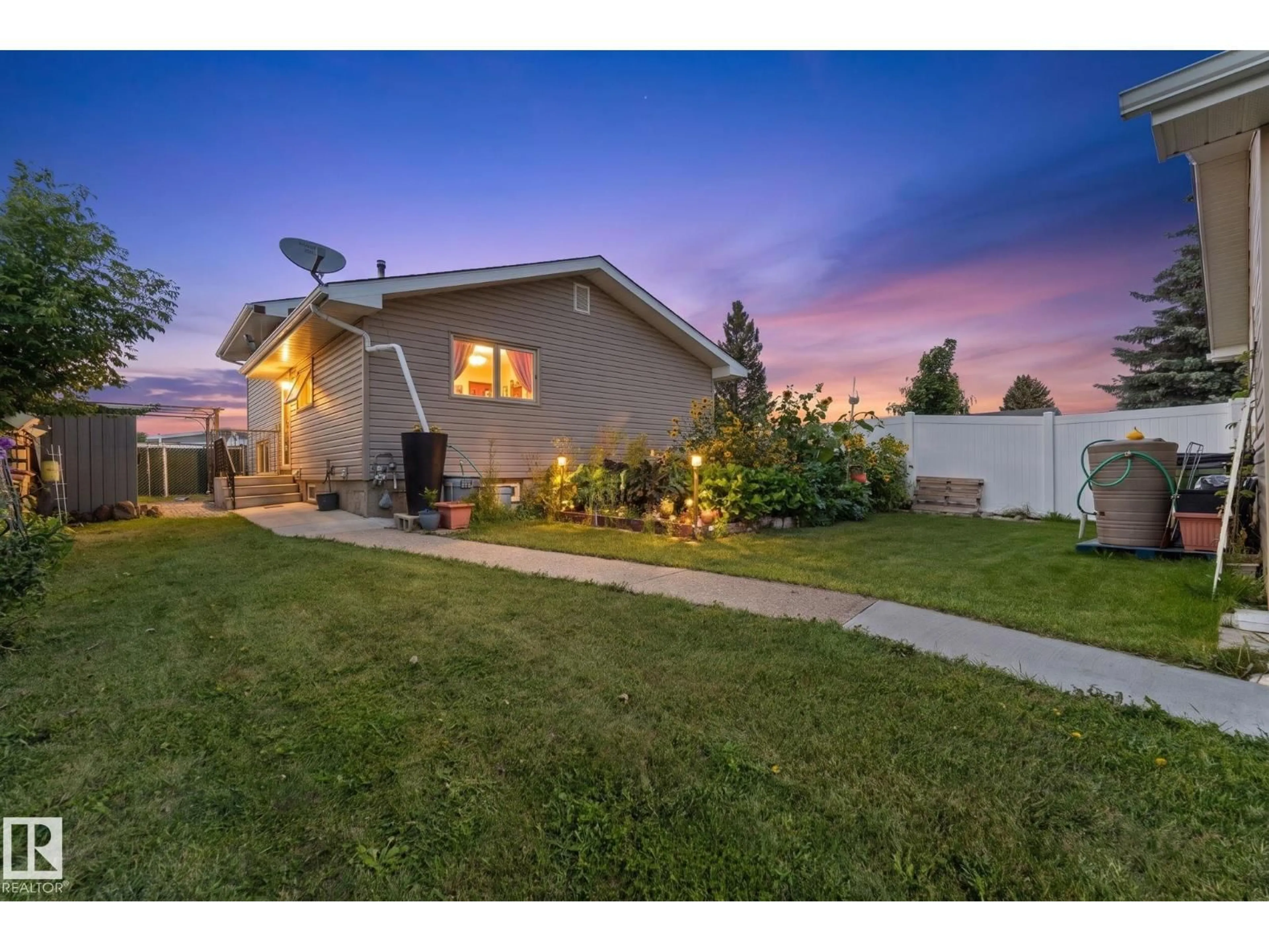 A pic from outside/outdoor area/front of a property/back of a property/a pic from drone, street for 14402 64 ST, Edmonton Alberta T5A2C1