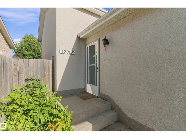 NW - 17005 95 ST, Edmonton 4