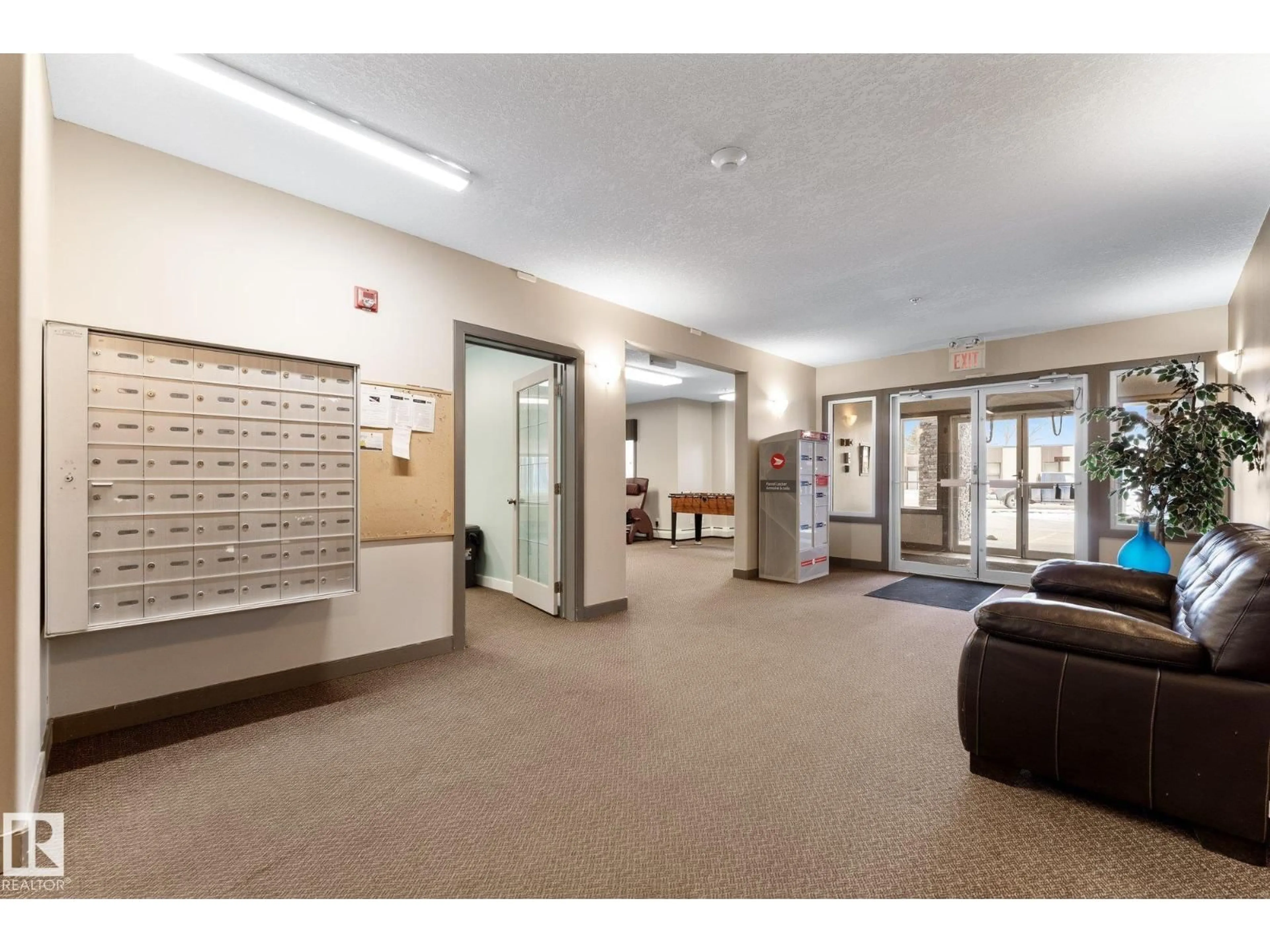 Indoor foyer for 211 - 4415 48 ST, Leduc Alberta T9E5Y2