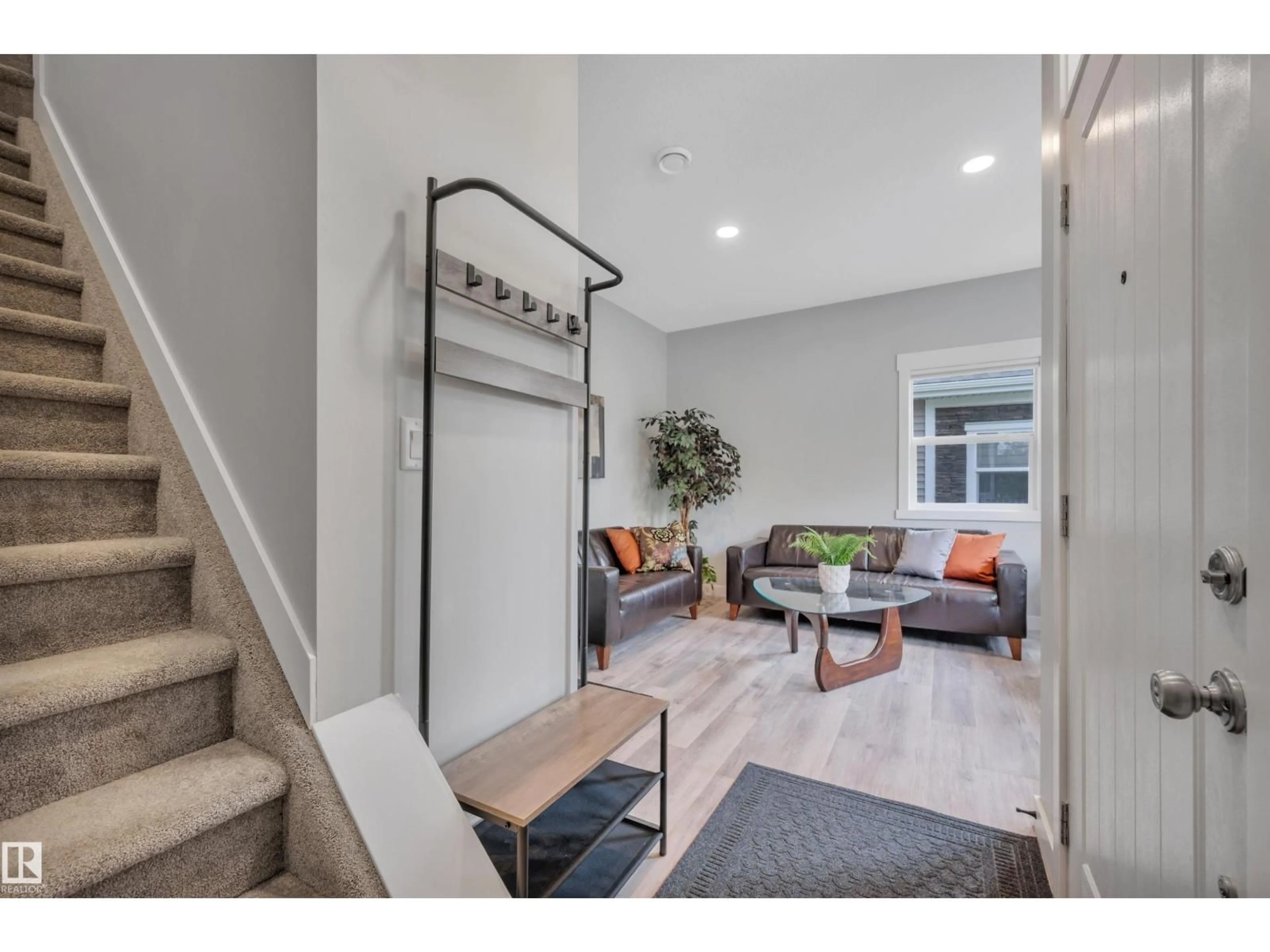 Indoor entryway for #4 - 150 EVERITT DR, St. Albert Alberta T8N7R8