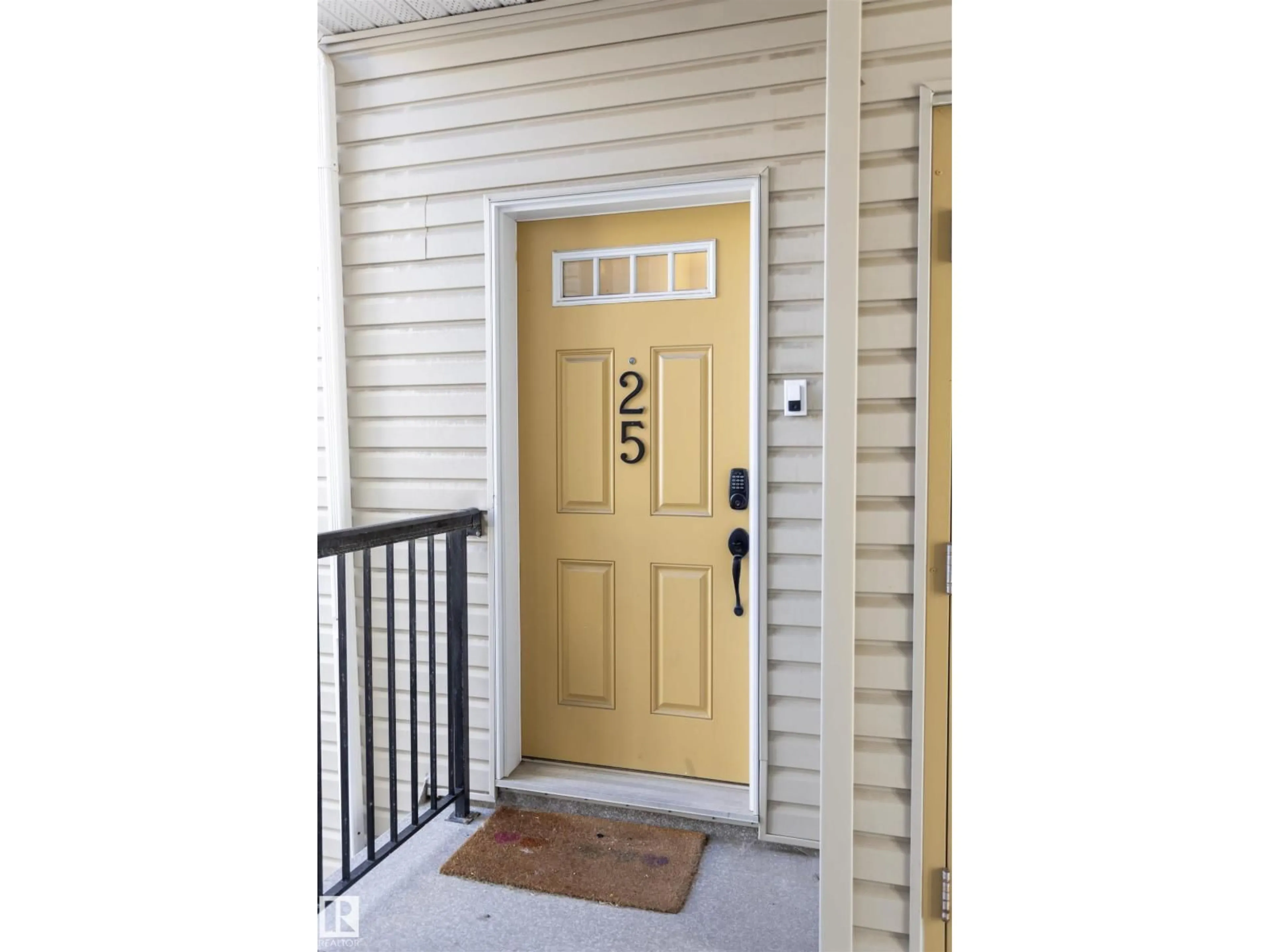 Indoor entryway for 25 7293 SOUTH TERWILLEGAR DR, Edmonton Alberta T6R0N5