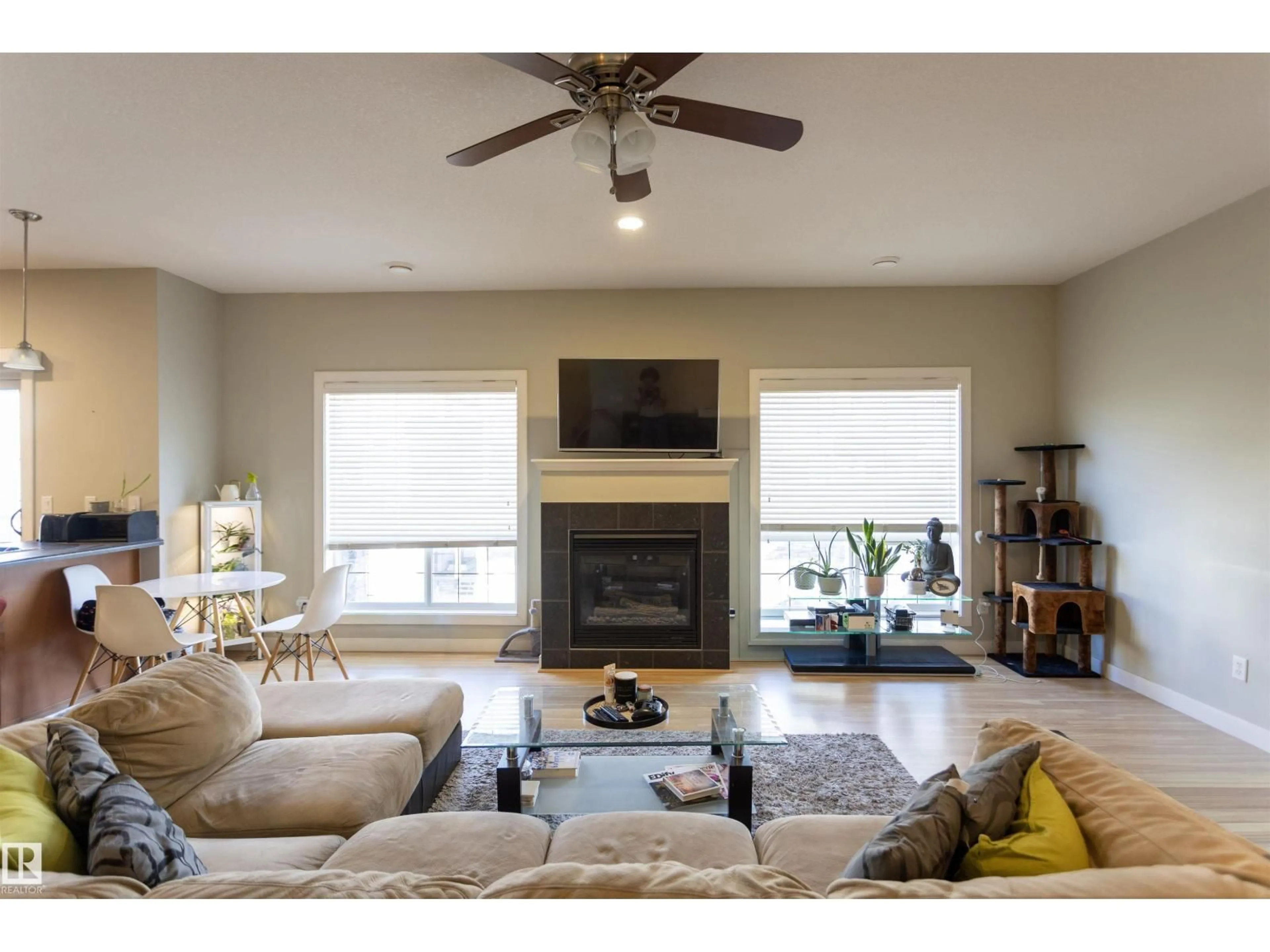 Living room with furniture, unknown for 25 7293 SOUTH TERWILLEGAR DR, Edmonton Alberta T6R0N5