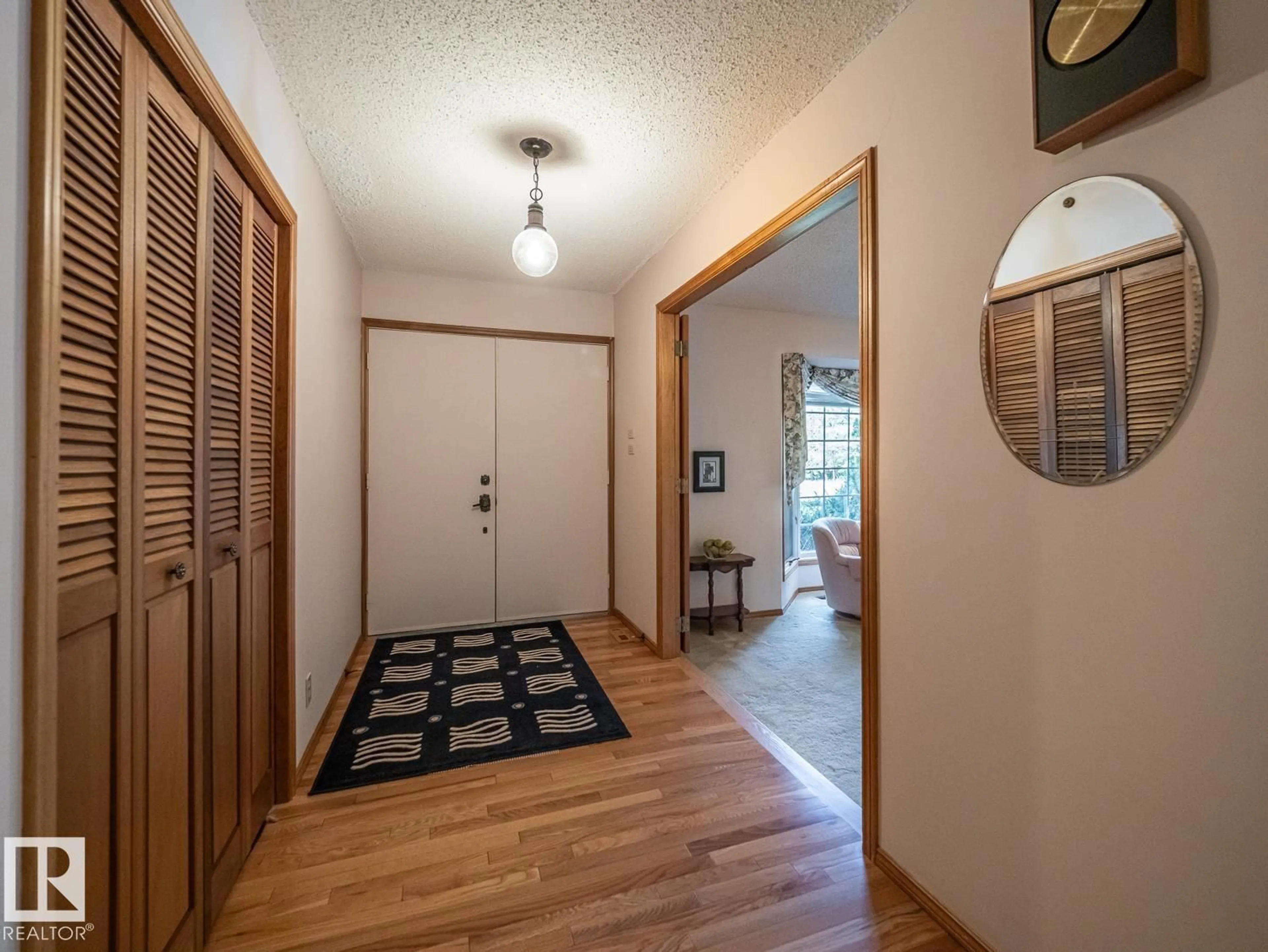 Indoor entryway for 1090 50242 RGE RD 244A, Rural Leduc County Alberta T4X0P4
