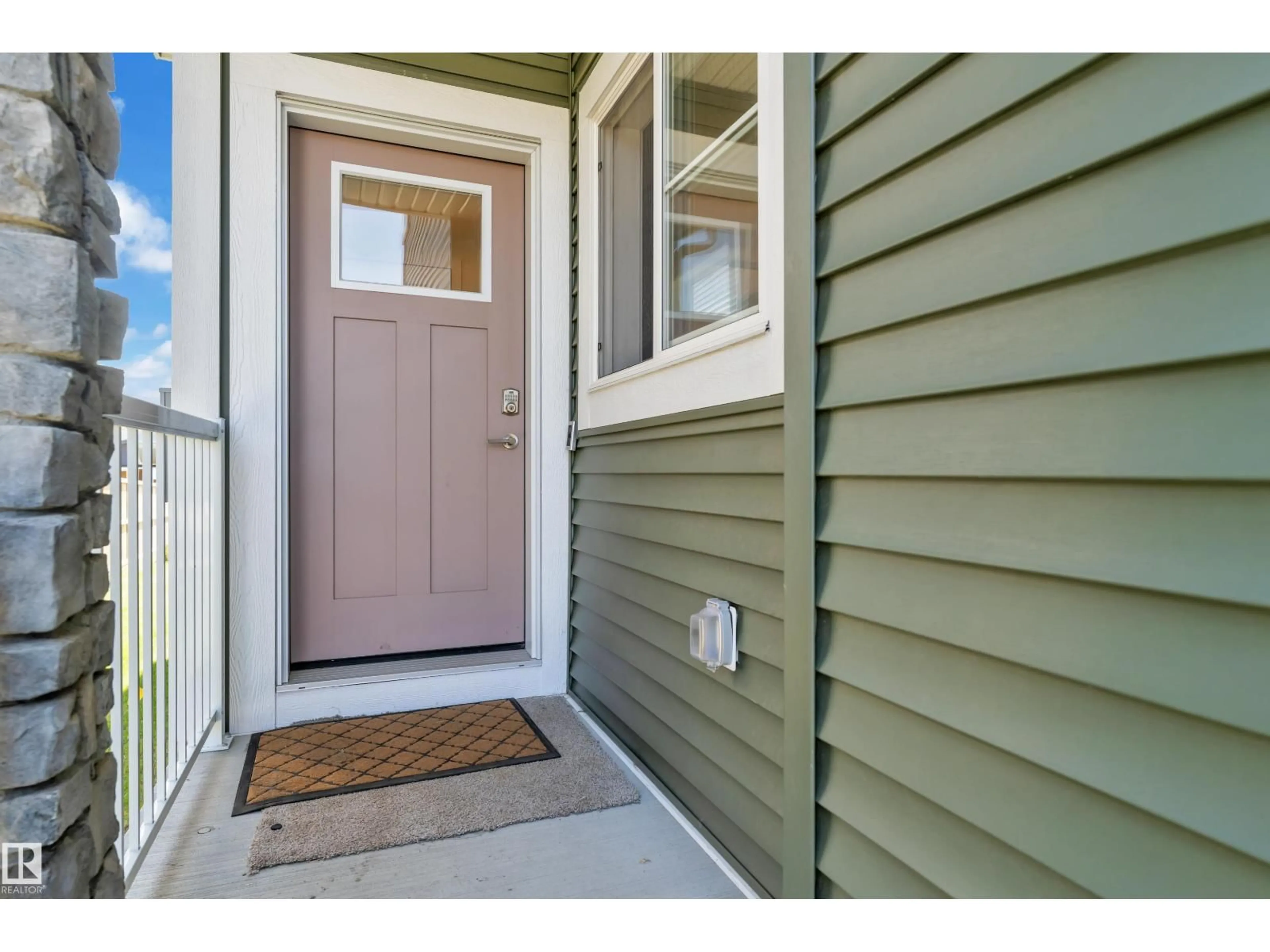 Indoor entryway for SW - 4855 HAWTHORN BN, Edmonton Alberta T6X3A9