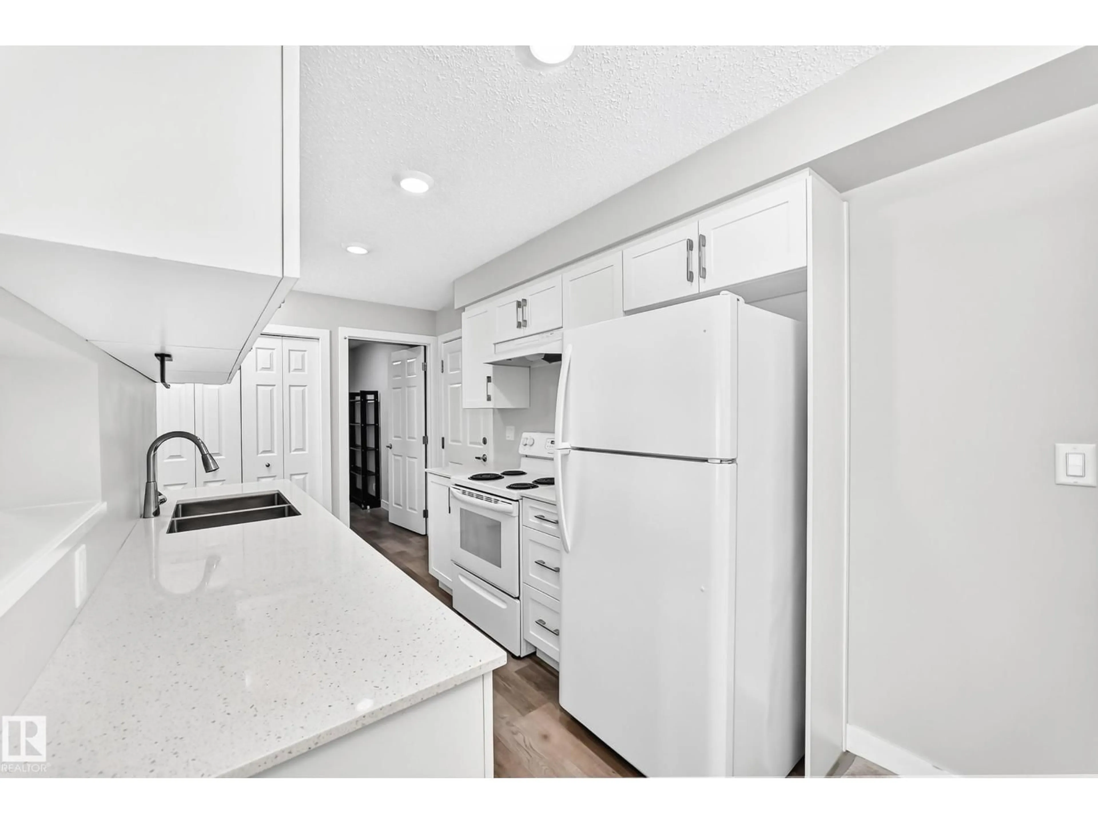 Standard kitchen, ceramic/tile floor for #220 - 11511 27 AV, Edmonton Alberta T6J7J8