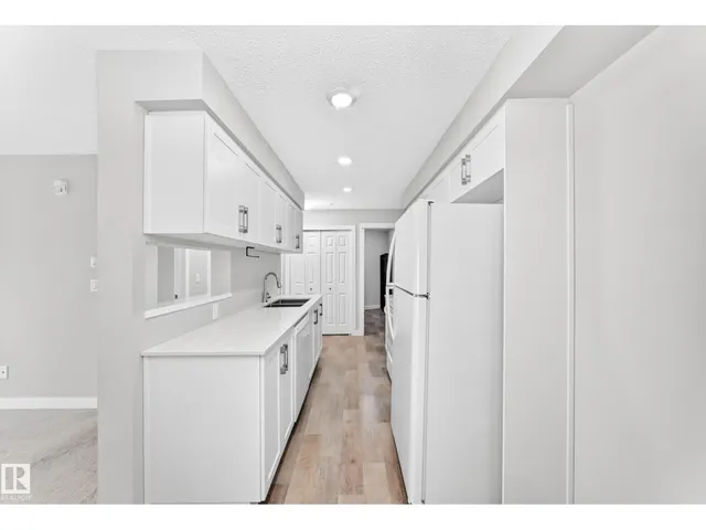 #220 - 11511 27 AV, Edmonton 3