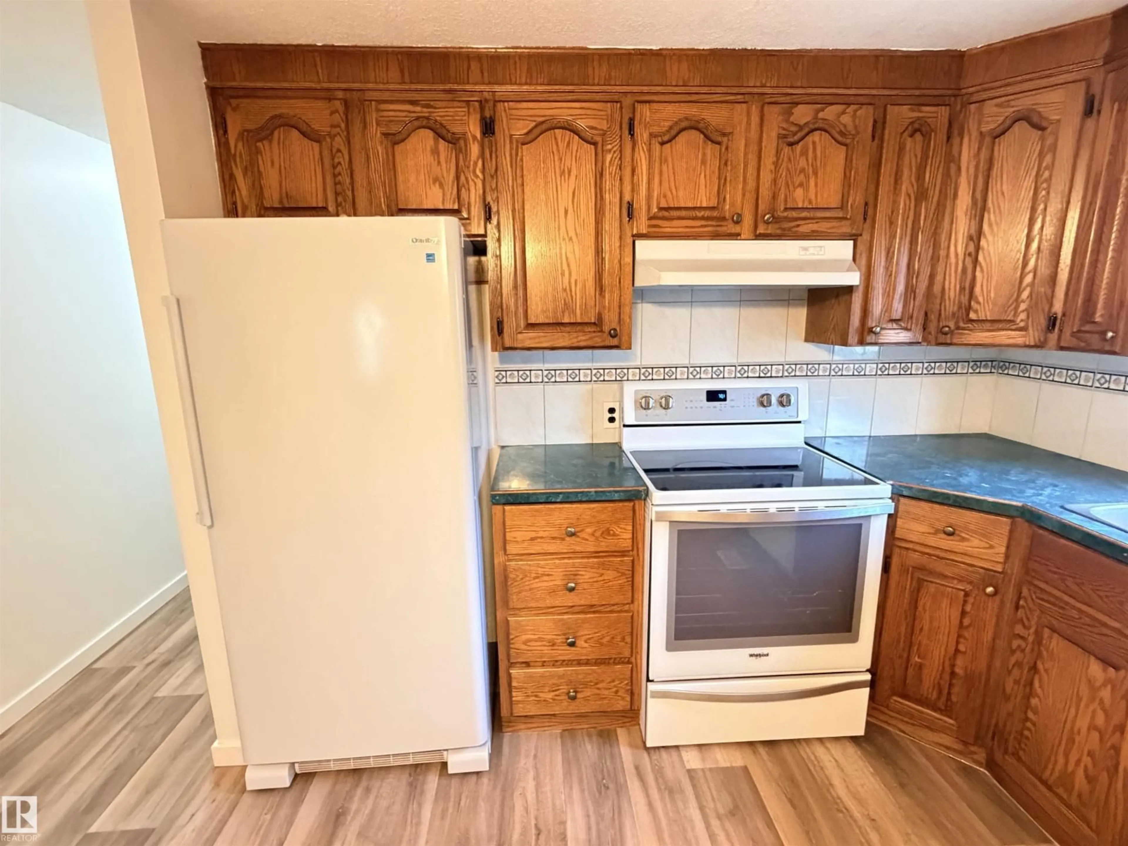 Standard kitchen, wood/laminate floor for 9501 - 48 104 AV, Westlock Alberta T7P1M7