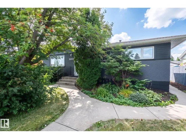 5207 103 AV, Edmonton 5