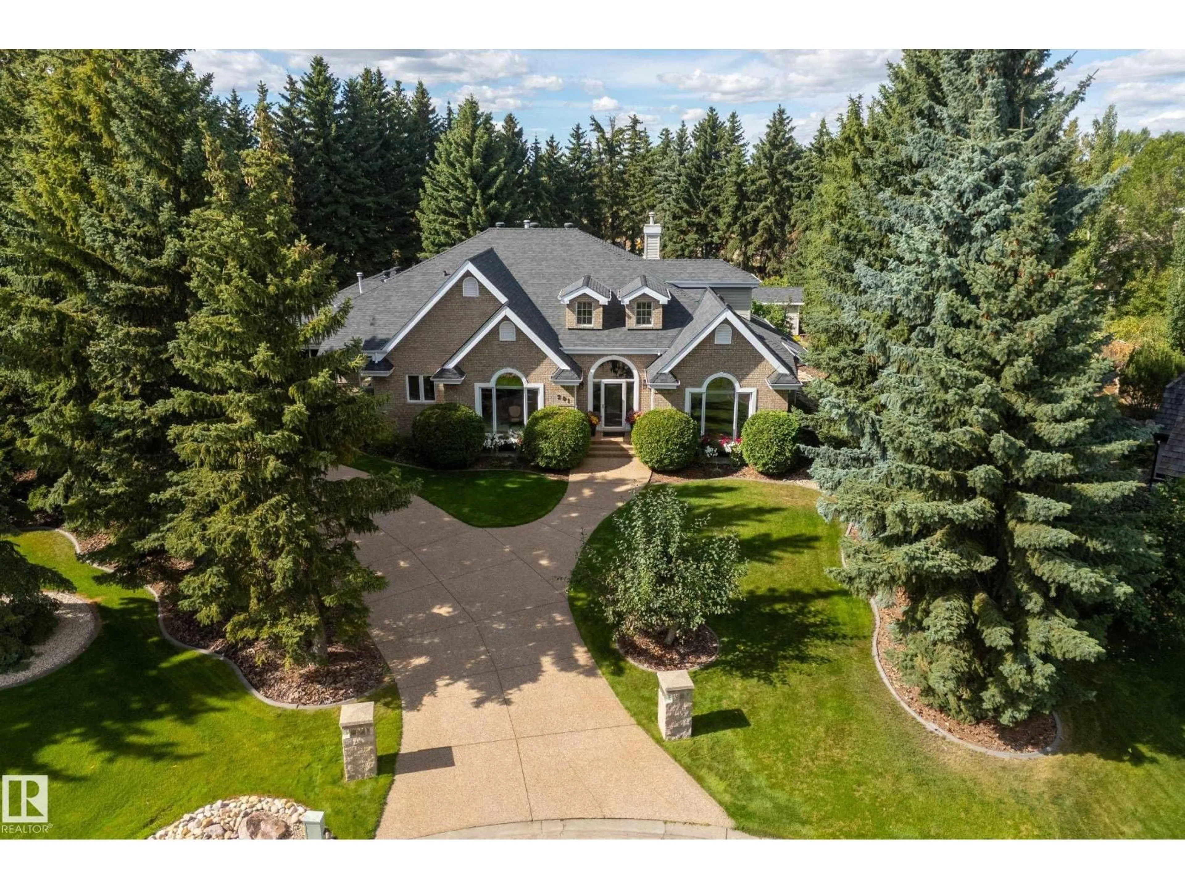 A pic from outside/outdoor area/front of a property/back of a property/a pic from drone, unknown for 201 ESTATE DR, Sherwood Park Alberta T8B1L7