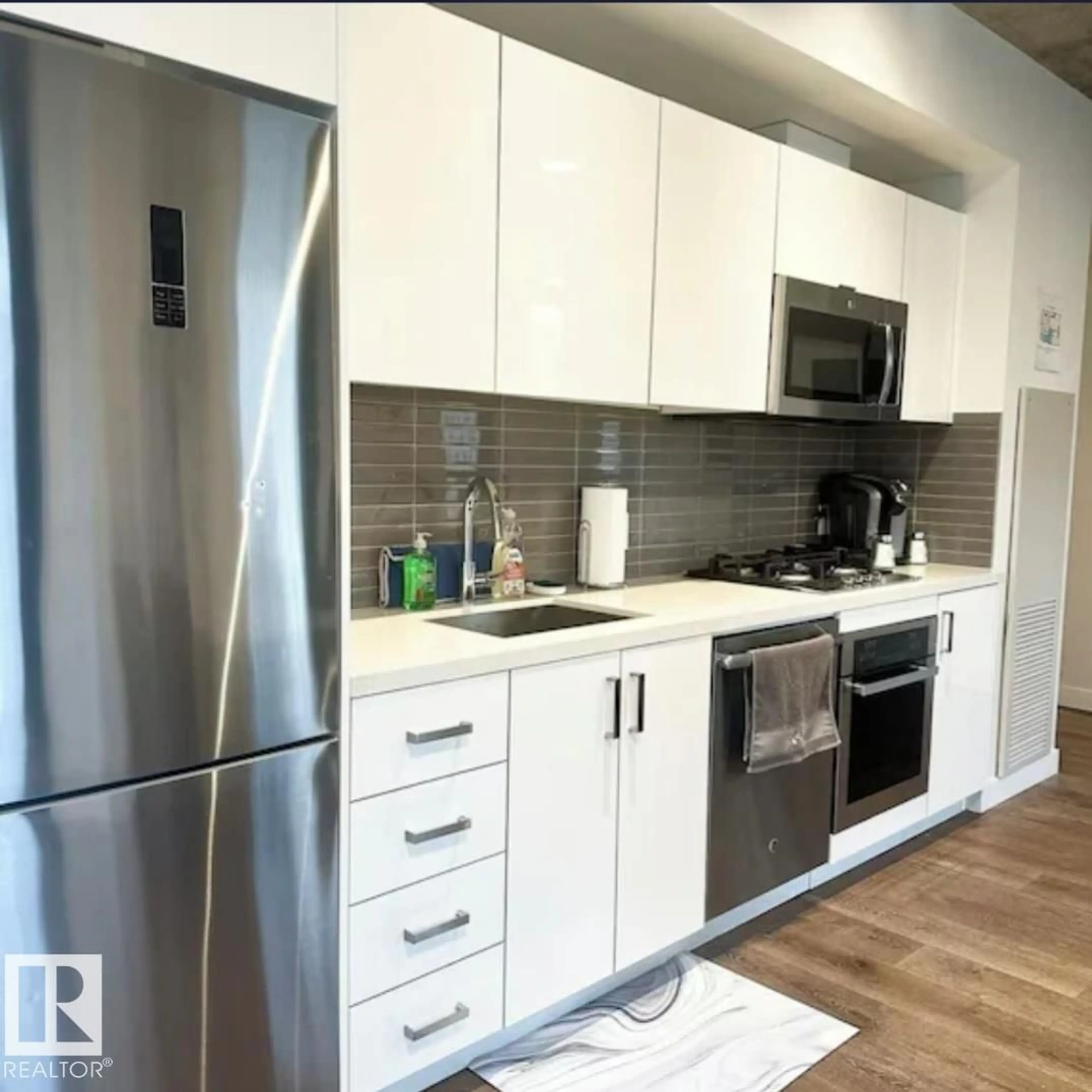 Unknown for 1010 - 1006 6 ST, Calgary Alberta T2R1B4