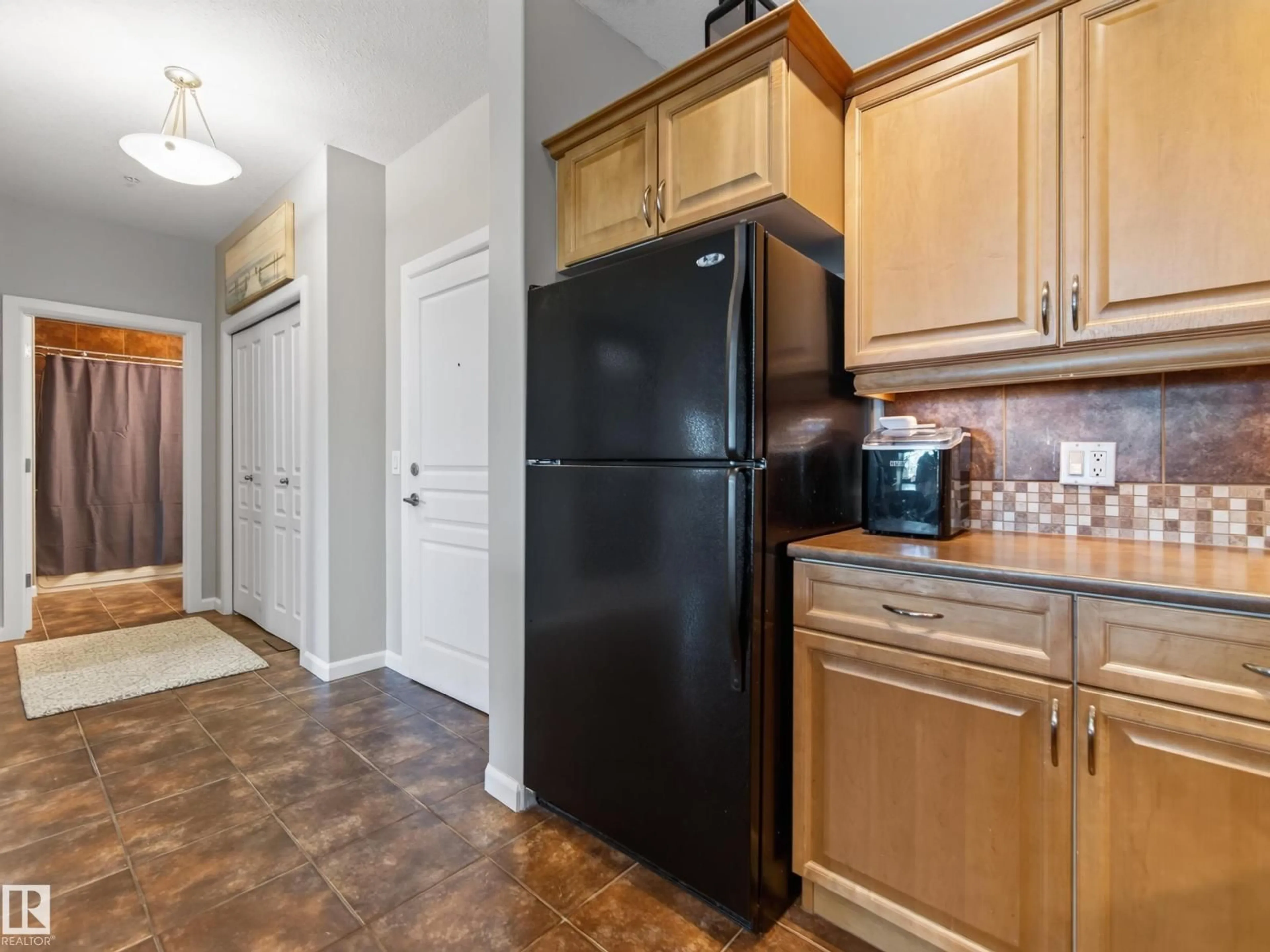 Standard kitchen, unknown for 160 - 332 MAGRATH RD, Edmonton Alberta T6R3T7