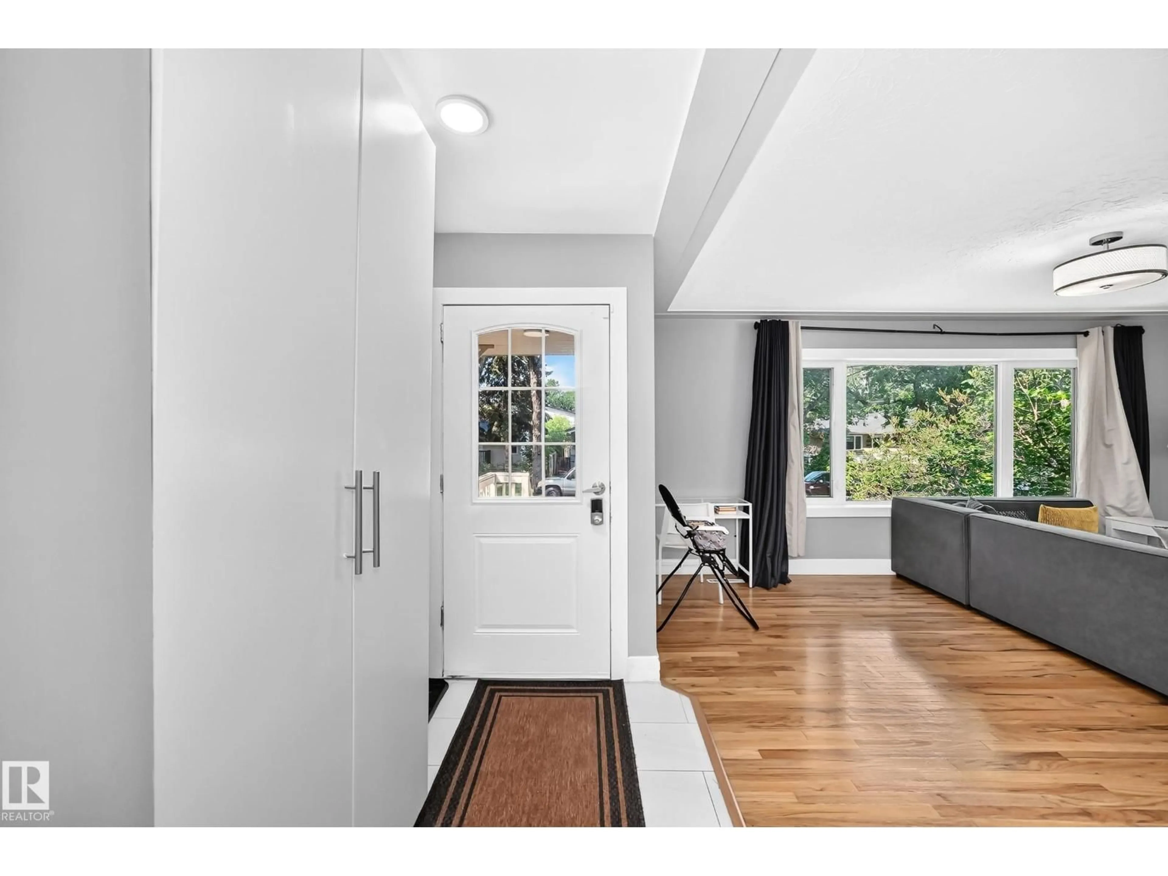 Indoor entryway for NW - 10139 74 ST, Edmonton Alberta T6A2X8