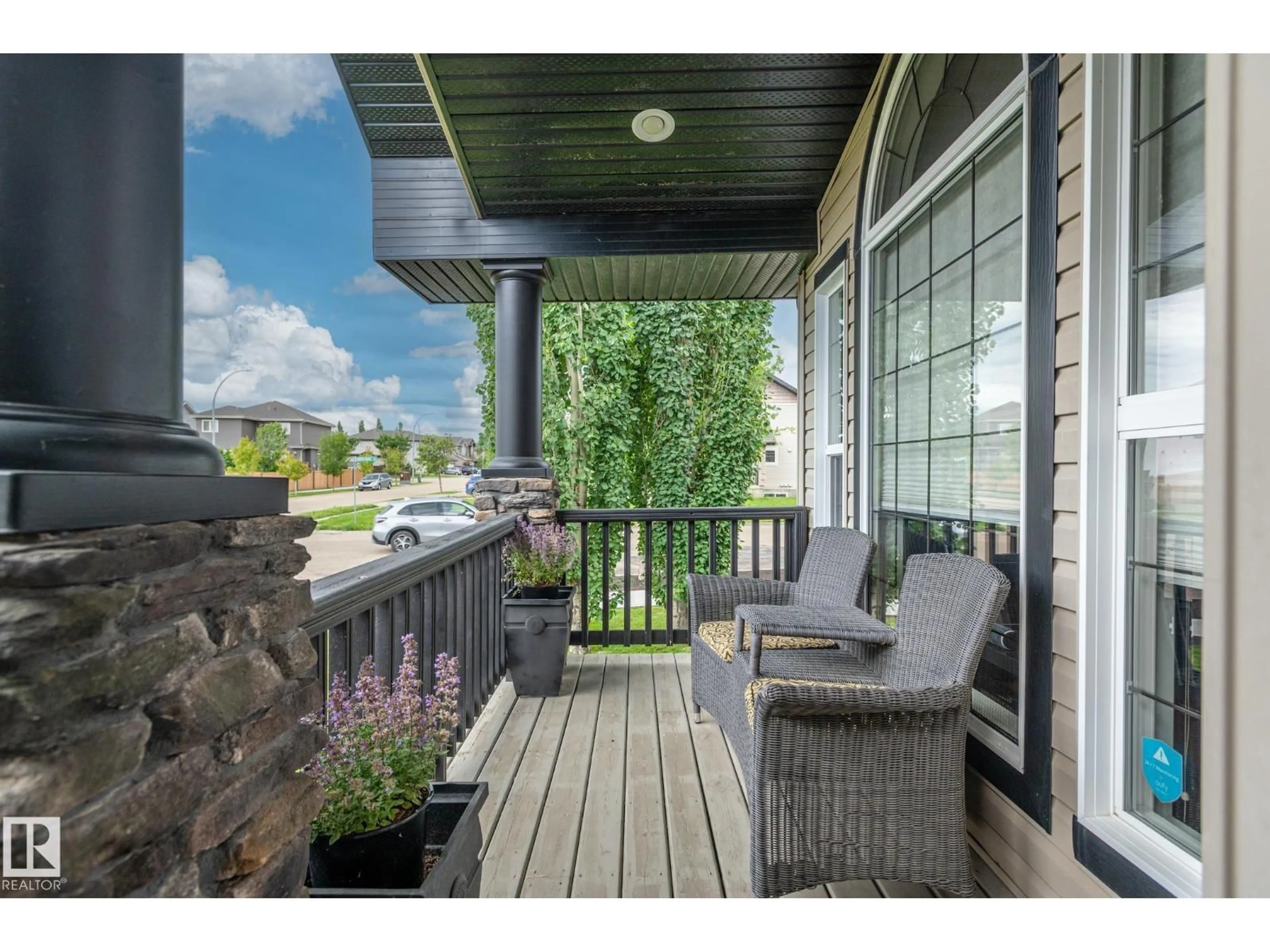 Patio, water/lake/river/ocean view for 19 NEWTON PL, St. Albert Alberta T8N3V8