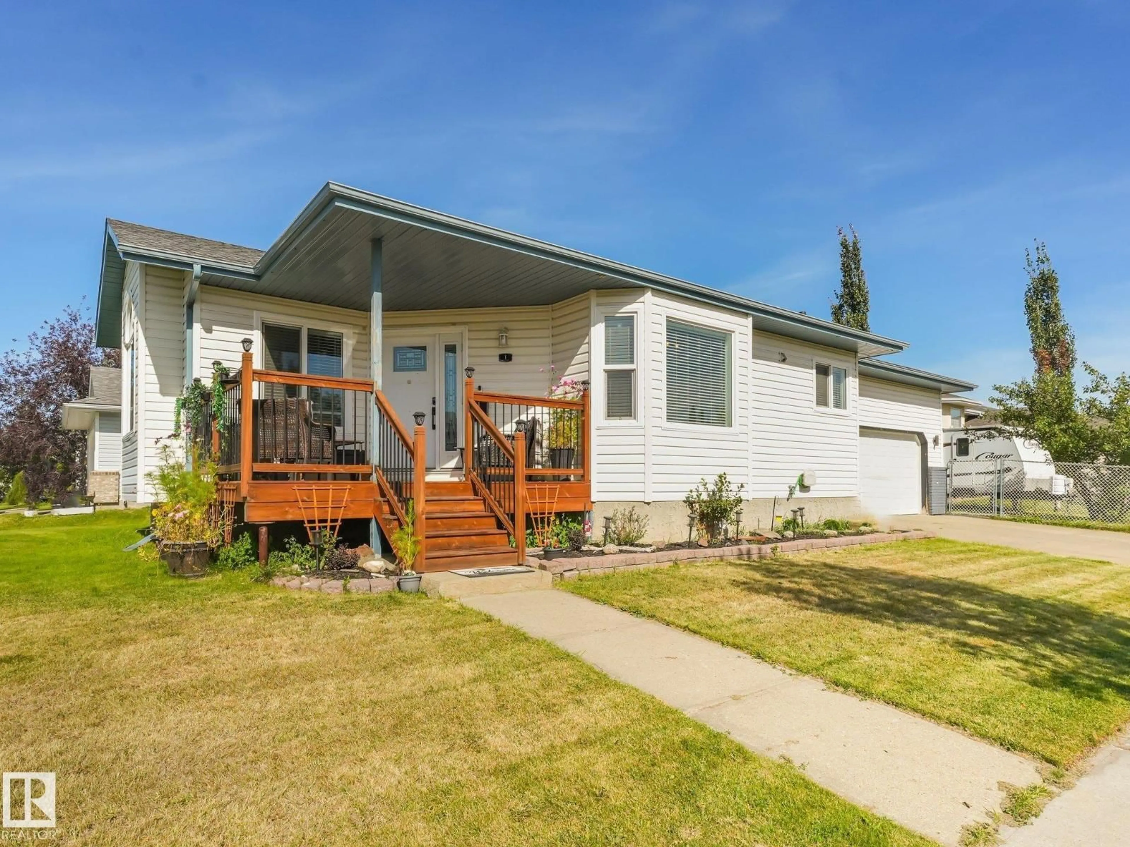 Home with vinyl exterior material, street for 1 MULLEN CO, Leduc Alberta T9E6S3
