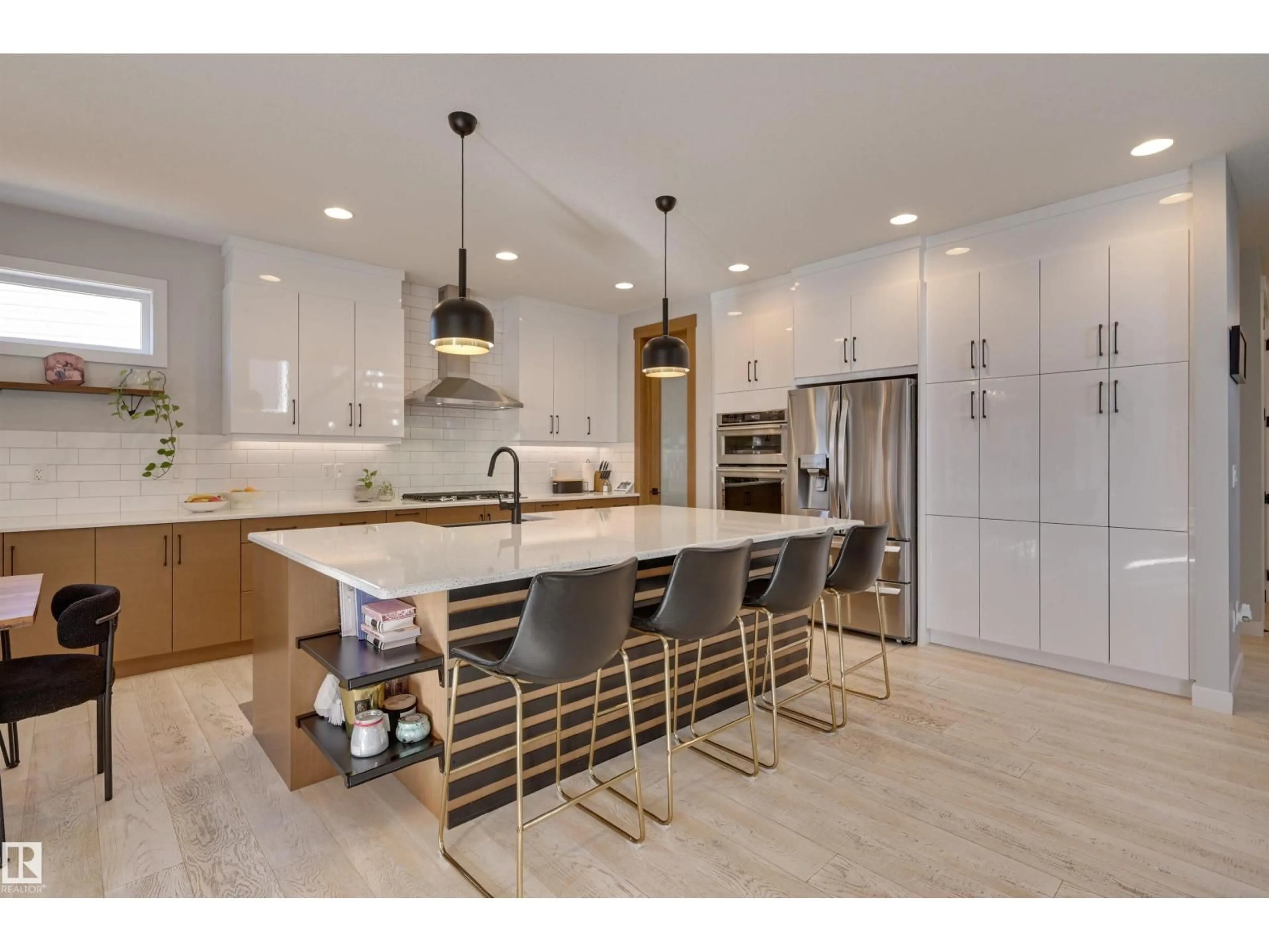 Open concept kitchen, unknown for 550 EAGLESON WD, Edmonton Alberta T6M0Y4