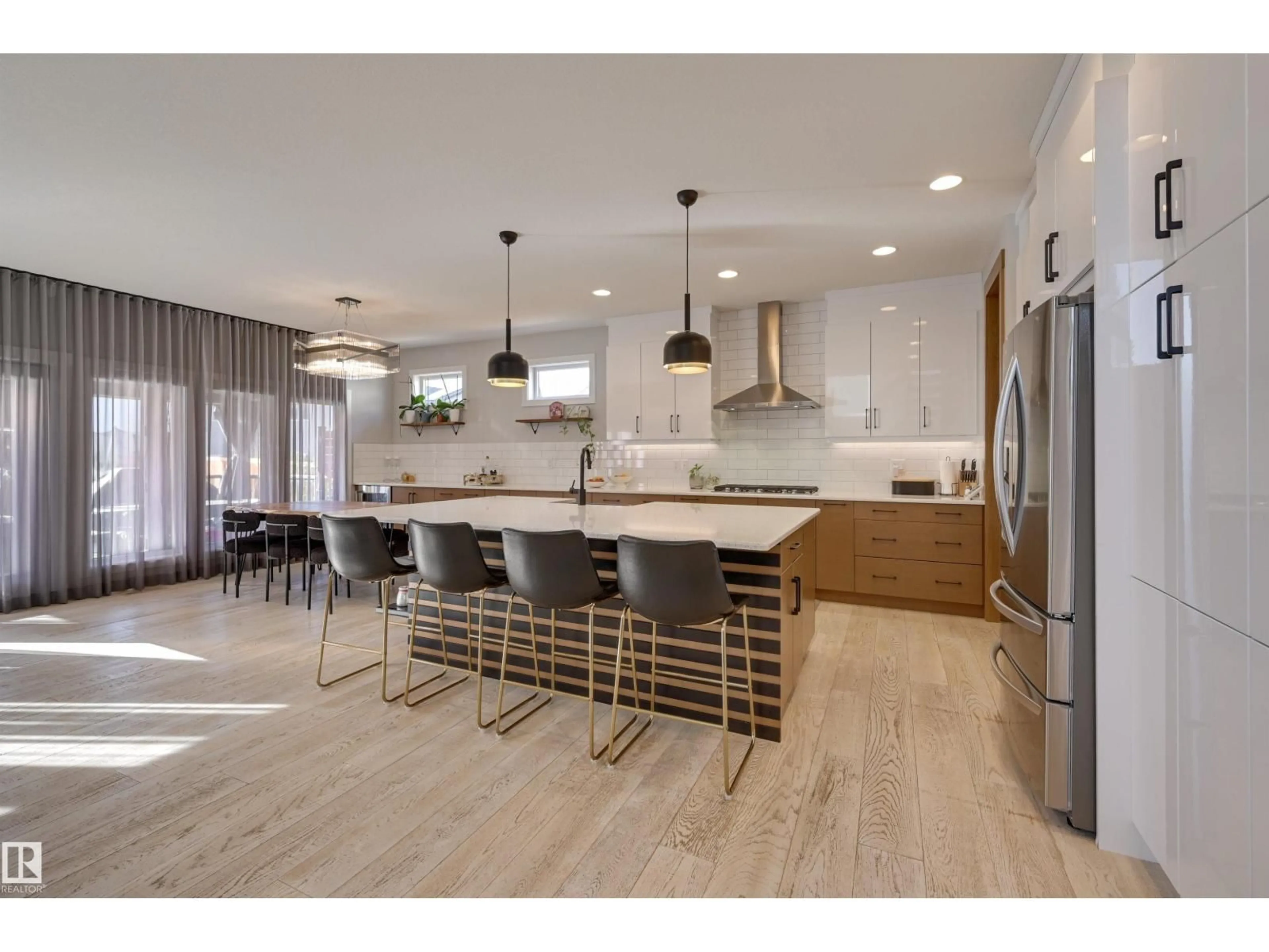 Open concept kitchen, unknown for 550 EAGLESON WD, Edmonton Alberta T6M0Y4