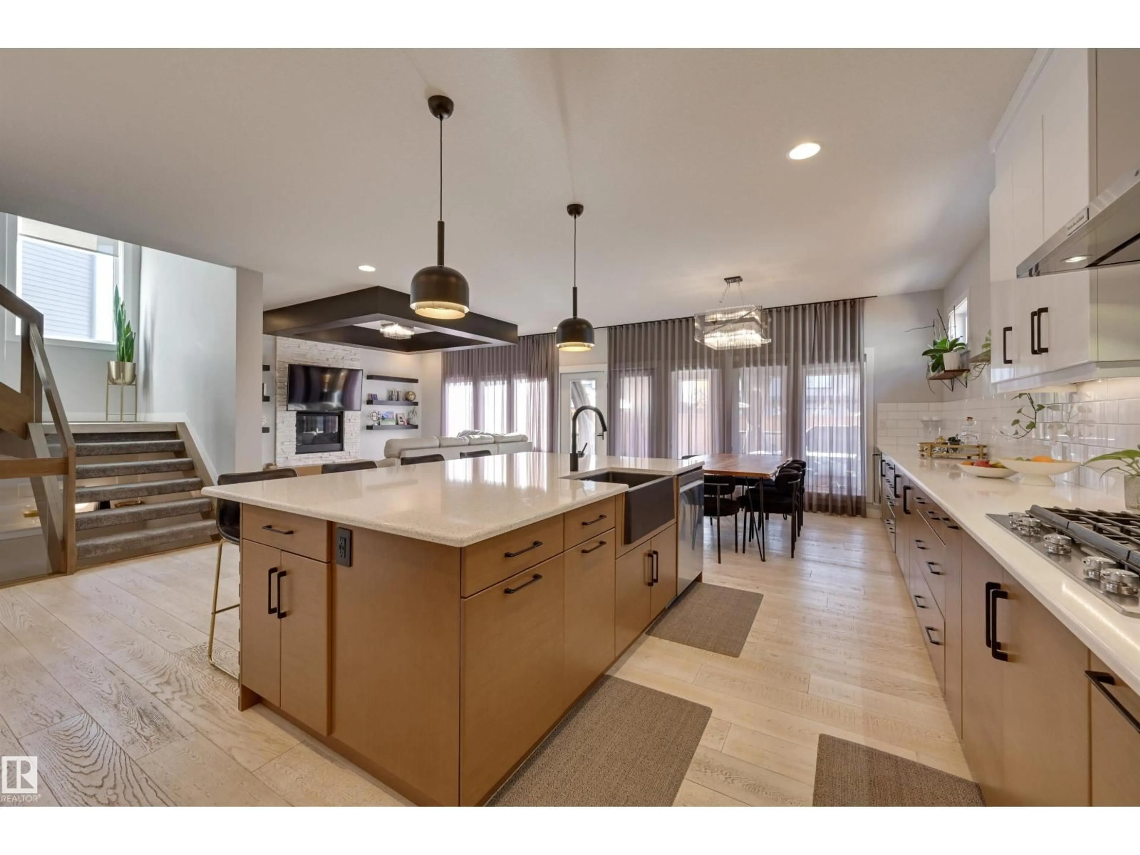 Open concept kitchen, ceramic/tile floor for 550 EAGLESON WD, Edmonton Alberta T6M0Y4