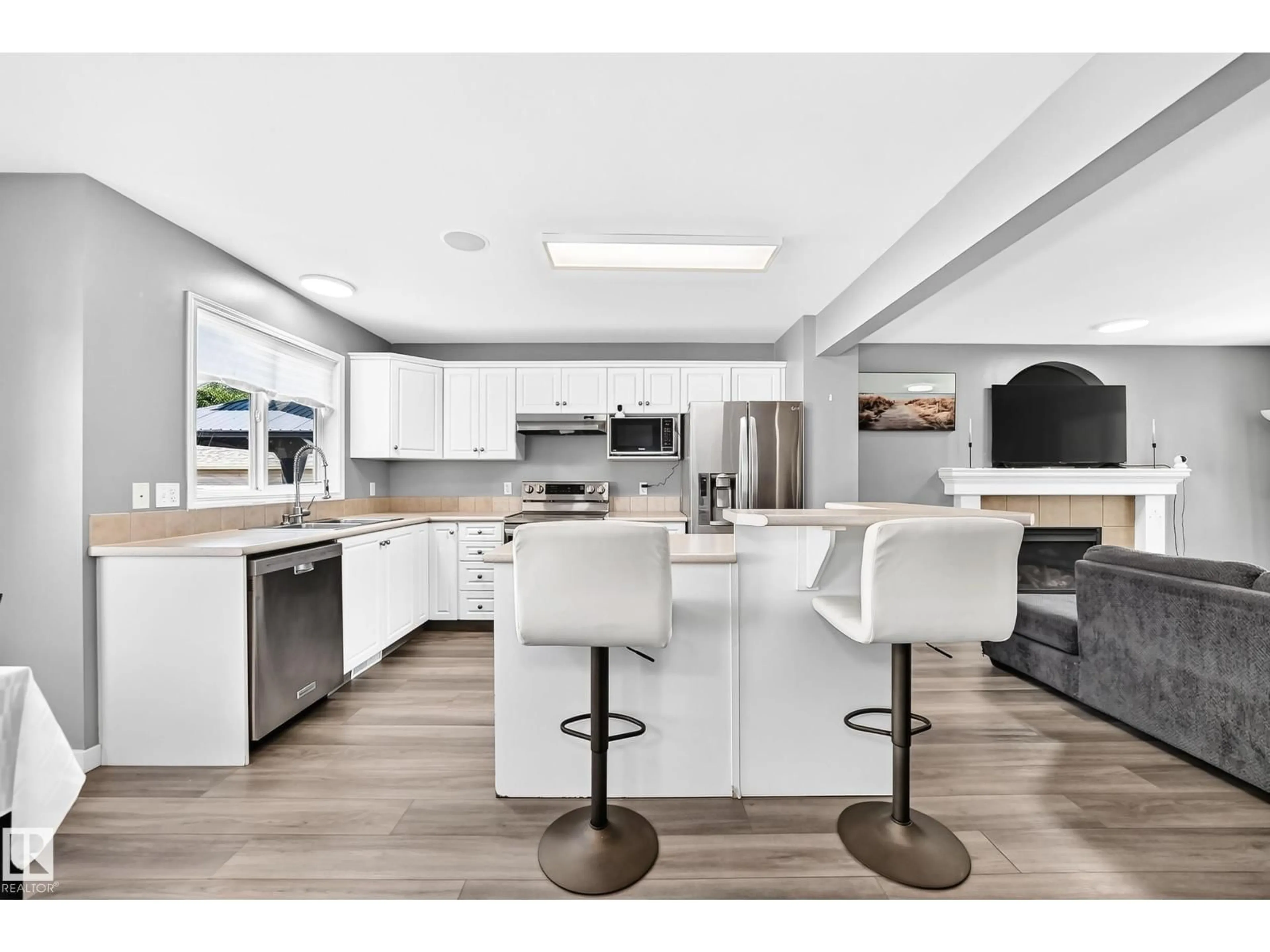 Open concept kitchen, unknown for SW - 7824 14 AV, Edmonton Alberta T6X1H3