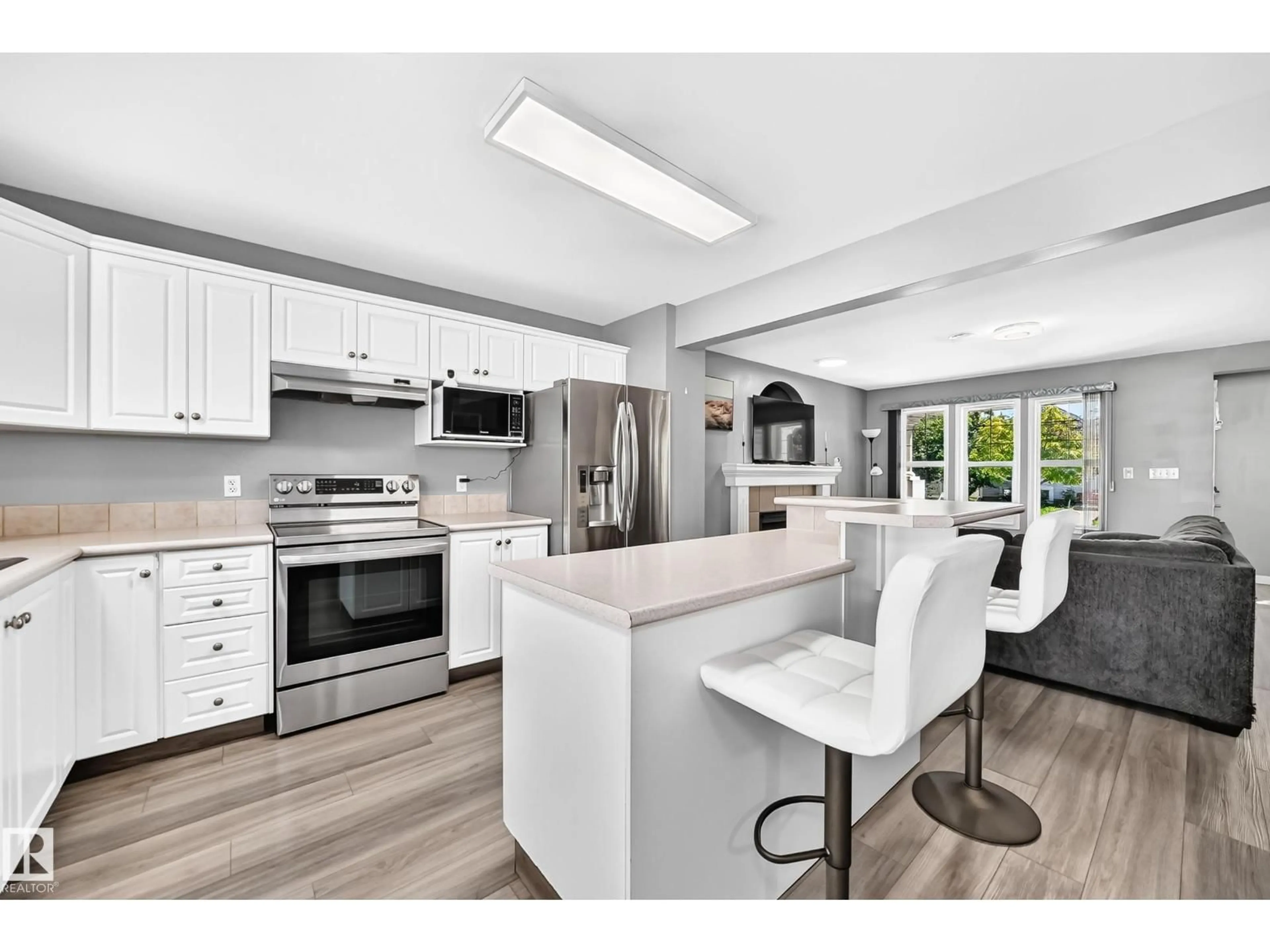 Open concept kitchen, unknown for SW - 7824 14 AV, Edmonton Alberta T6X1H3