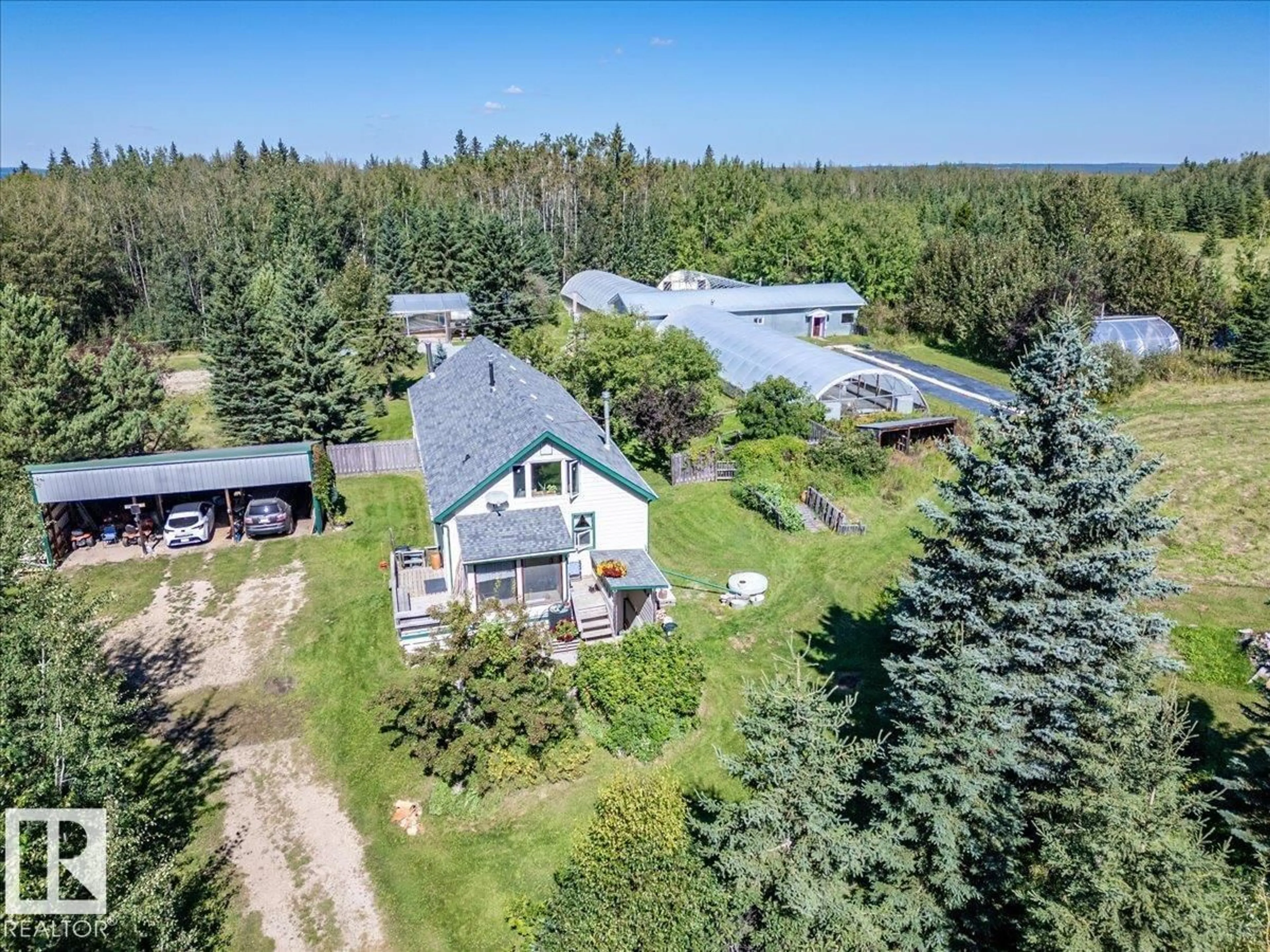 A pic from outside/outdoor area/front of a property/back of a property/a pic from drone, unknown for 461077 RGE ROAD 11, Rural Wetaskiwin County Alberta T0C2V0