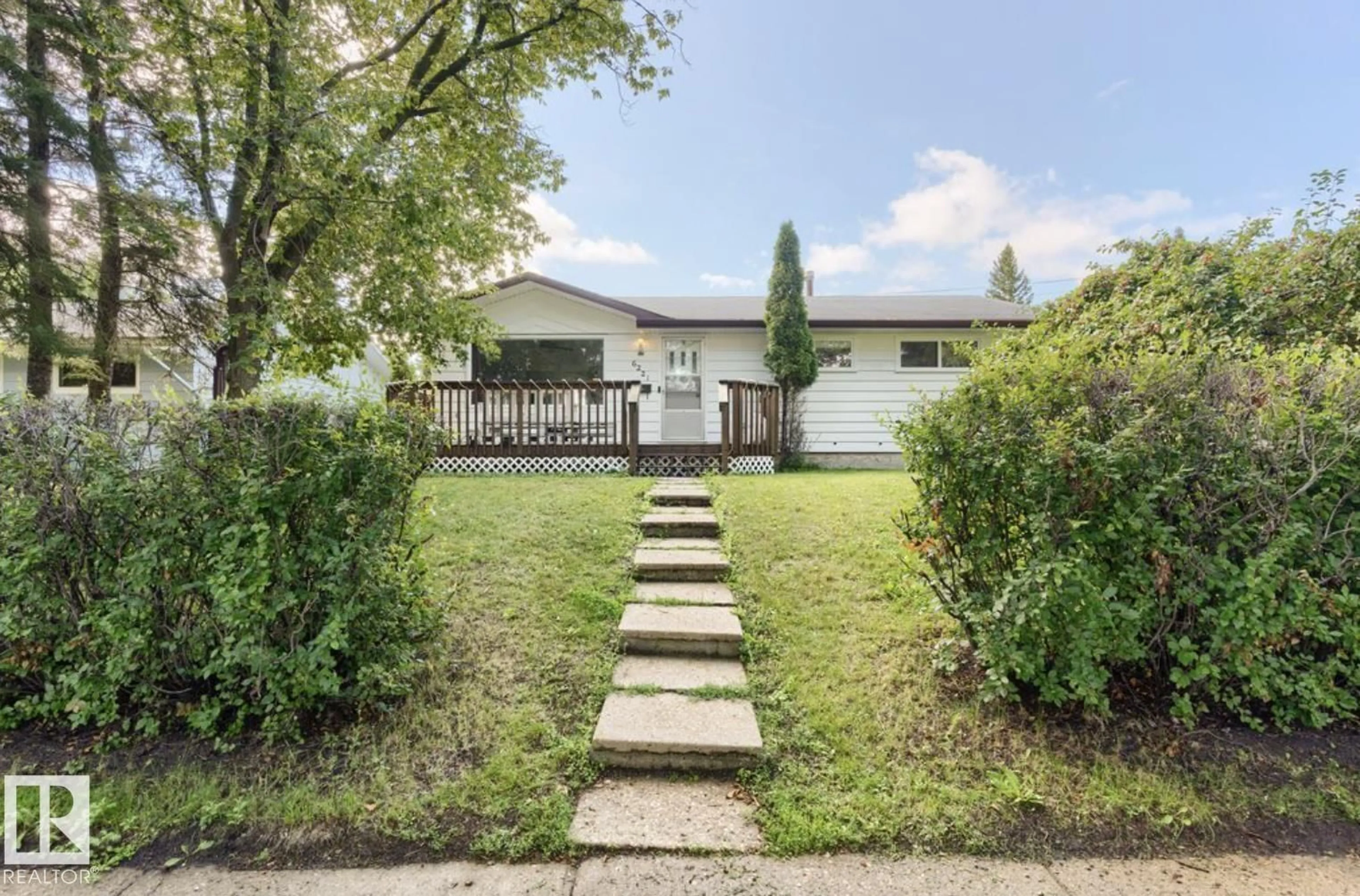 Patio, street for 6221 44B AVENUE, Camrose Alberta T4V0B5