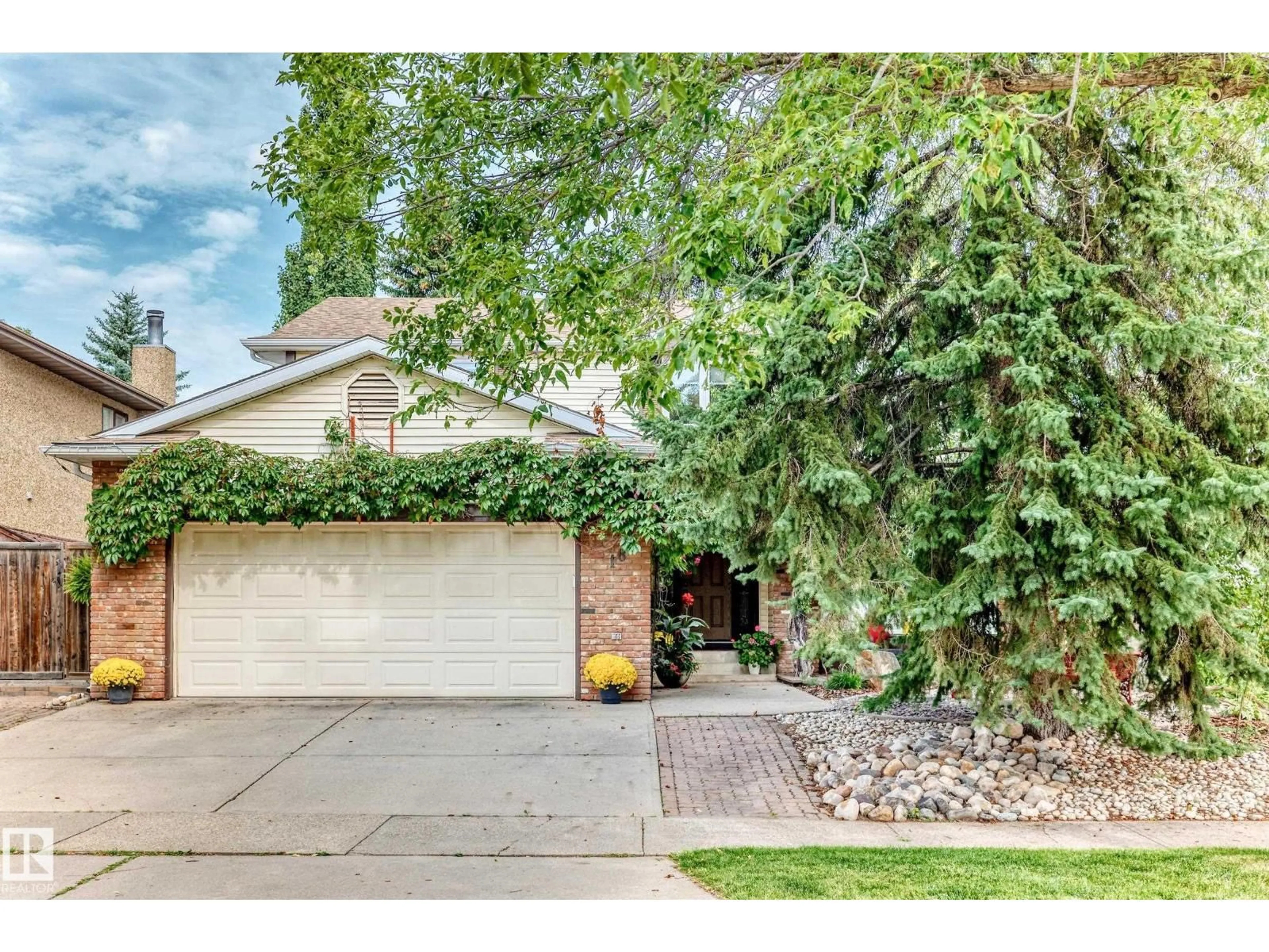 Unknown for 16 LORNE CR, St. Albert Alberta T8N3R2