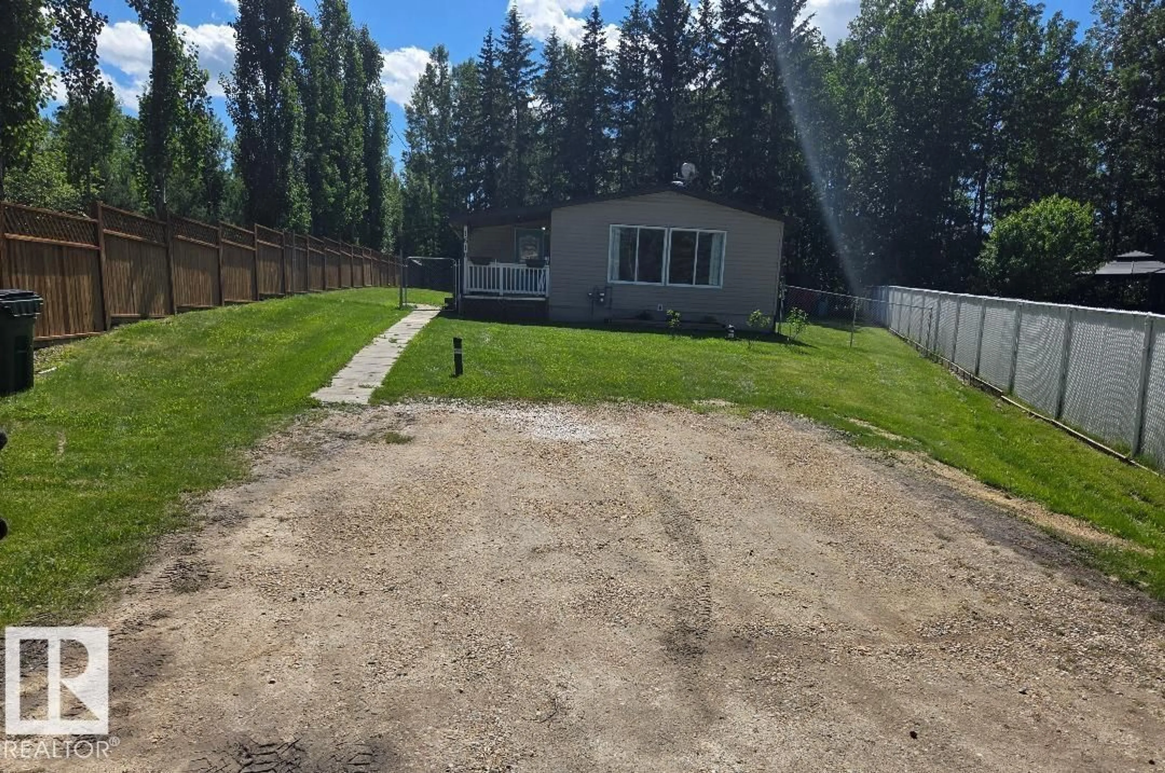 A pic from outside/outdoor area/front of a property/back of a property/a pic from drone, unknown for 1618 MARINE CR, Rural Lac Ste. Anne County Alberta T0E0A2