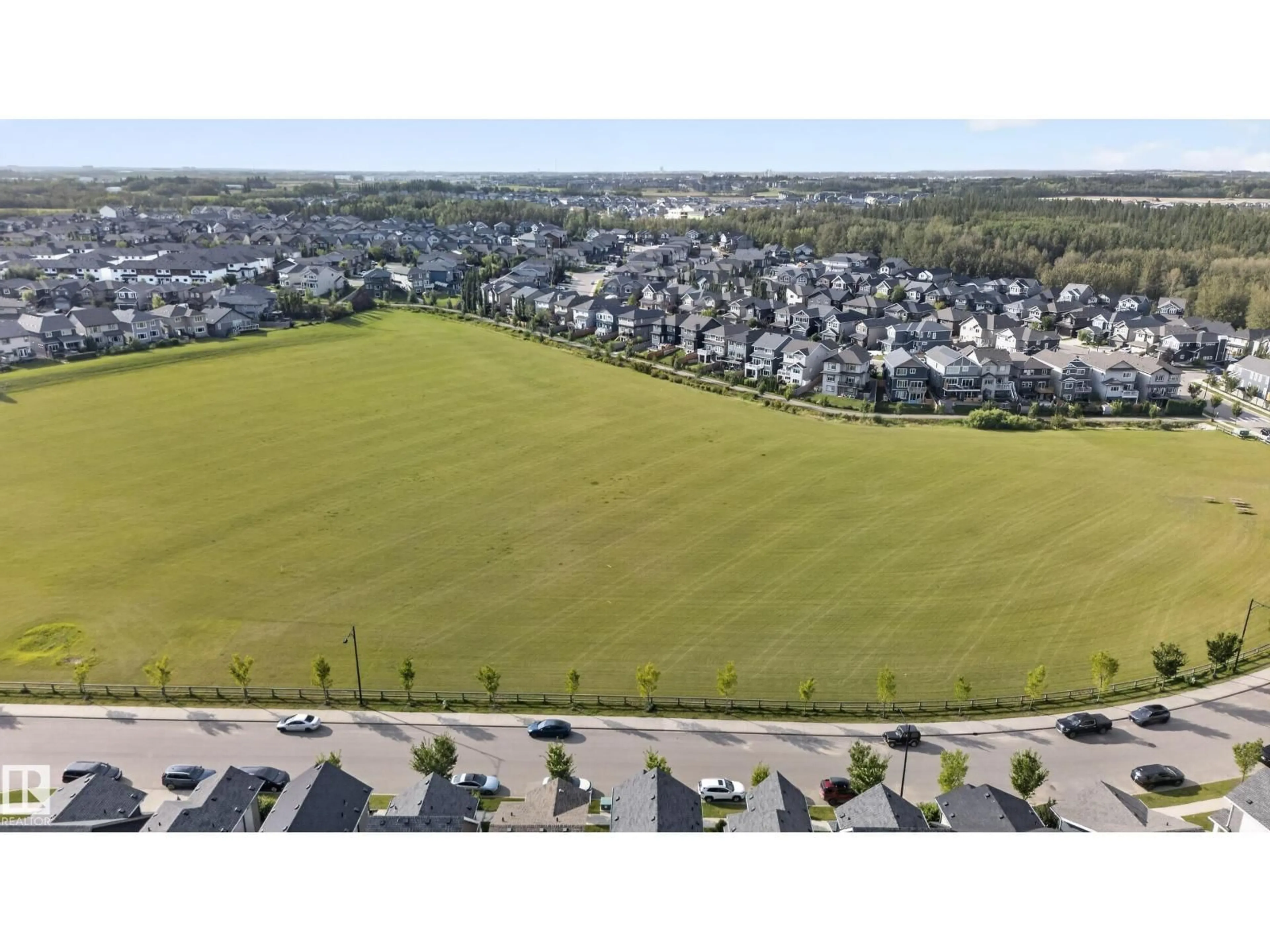 A pic from outside/outdoor area/front of a property/back of a property/a pic from drone, unknown for 325 HAWKS RIDGE BV, Edmonton Alberta T5S0M4