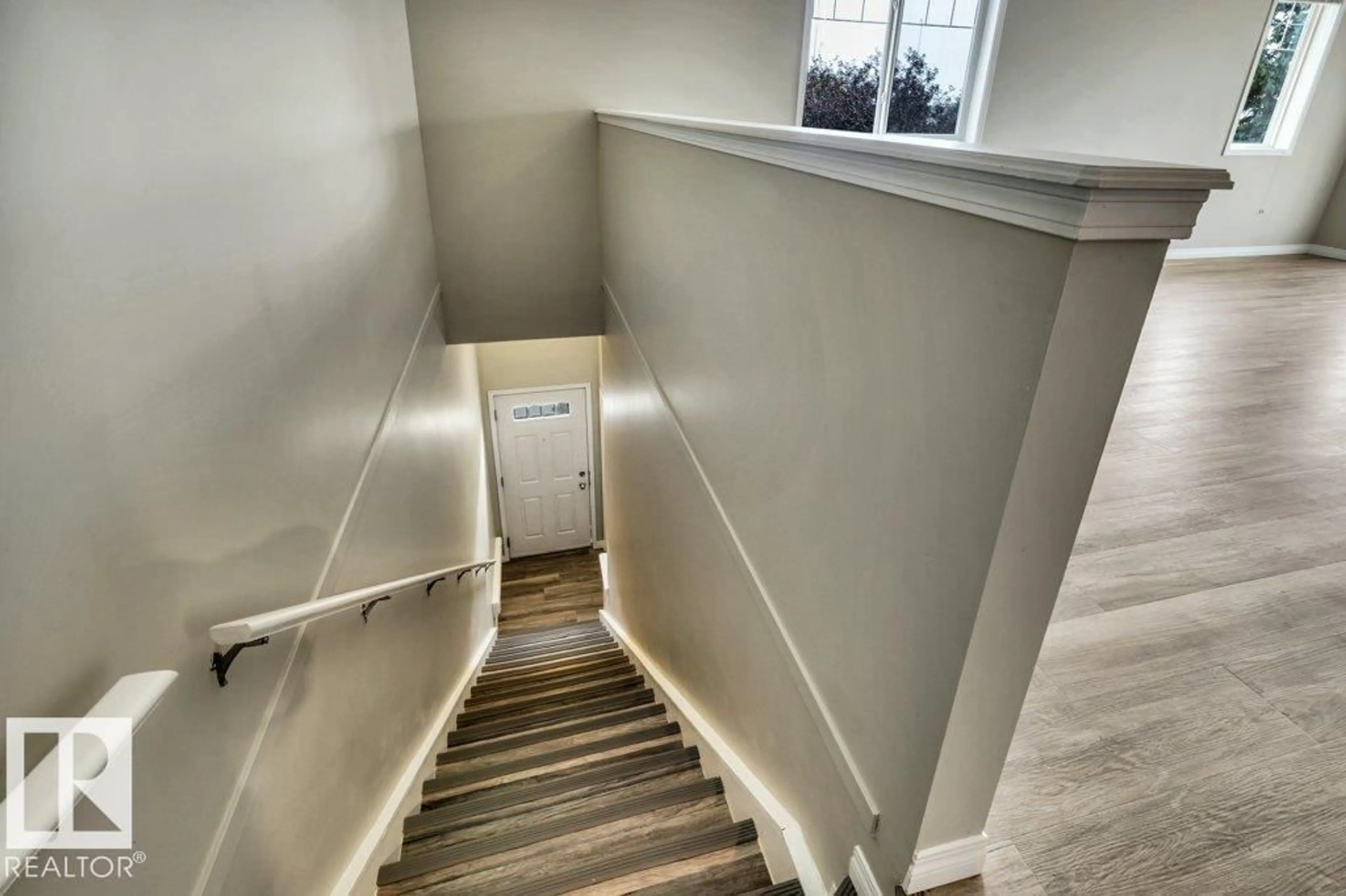 Stairs for 79 - 57E BELLEROSE DR, St. Albert Alberta T8N1C5