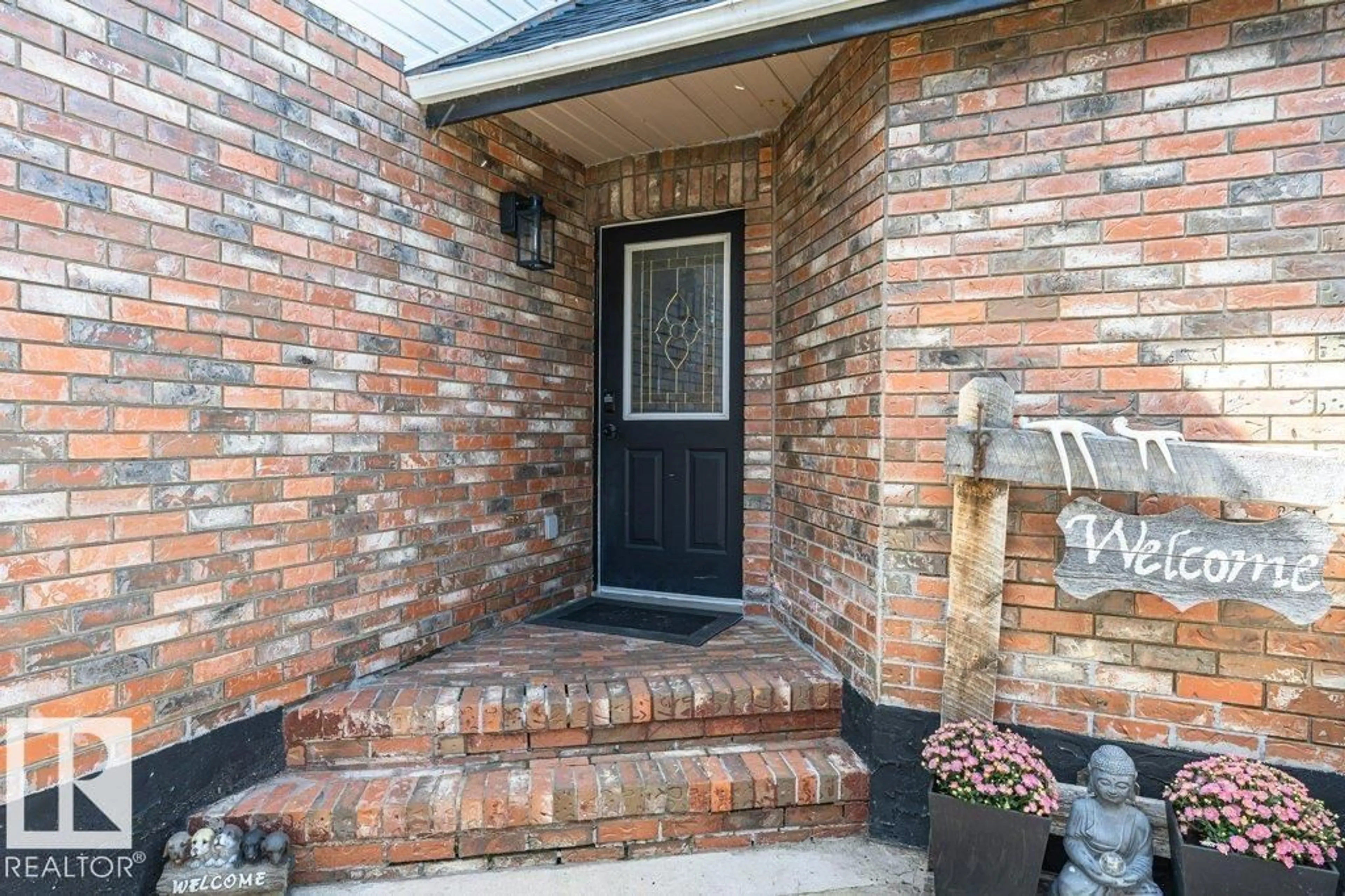 Unknown for 8522 98 AV, Fort Saskatchewan Alberta T8L3A3
