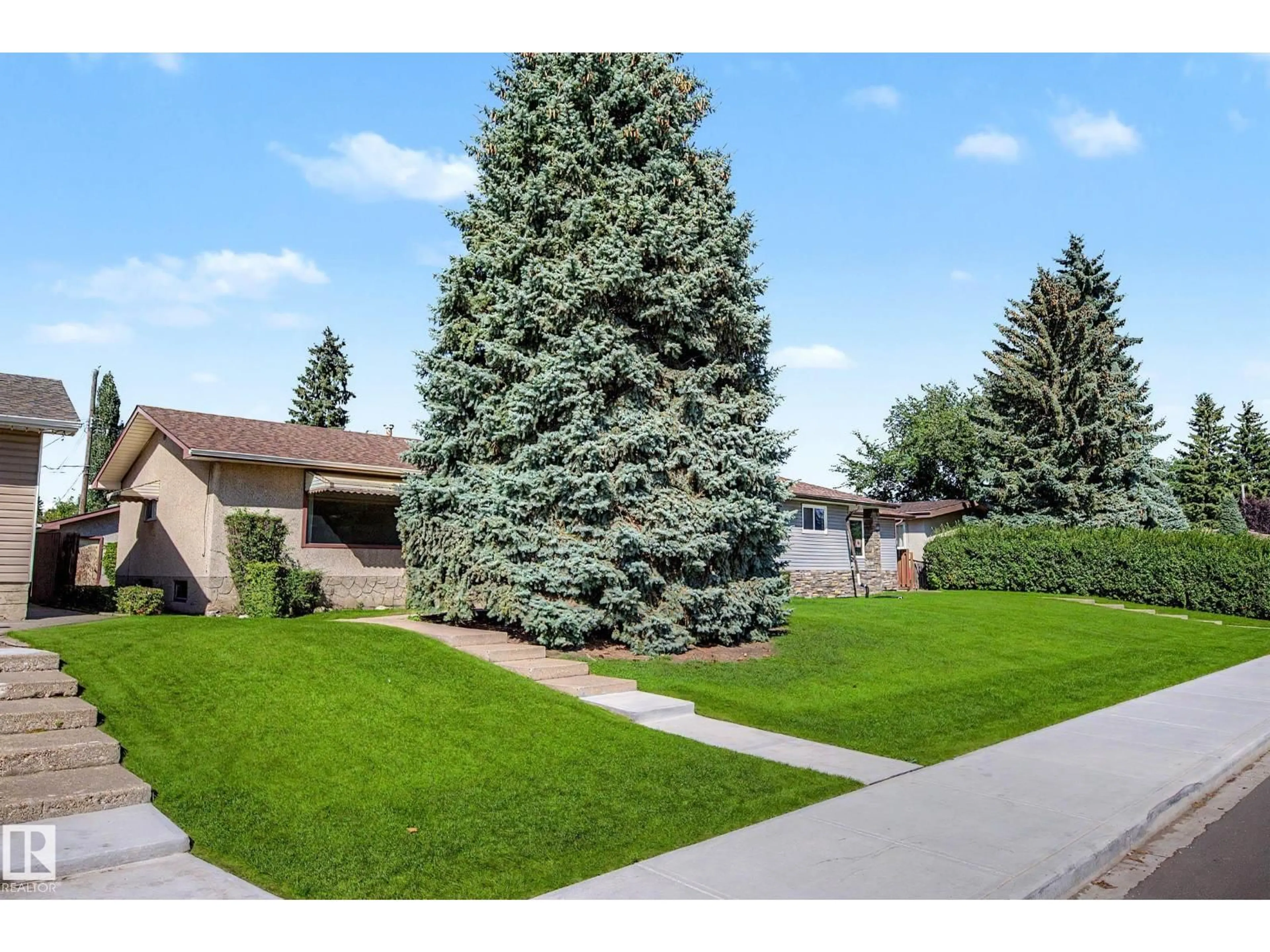 Unknown for 6720 95 AV, Edmonton Alberta T6B1A8