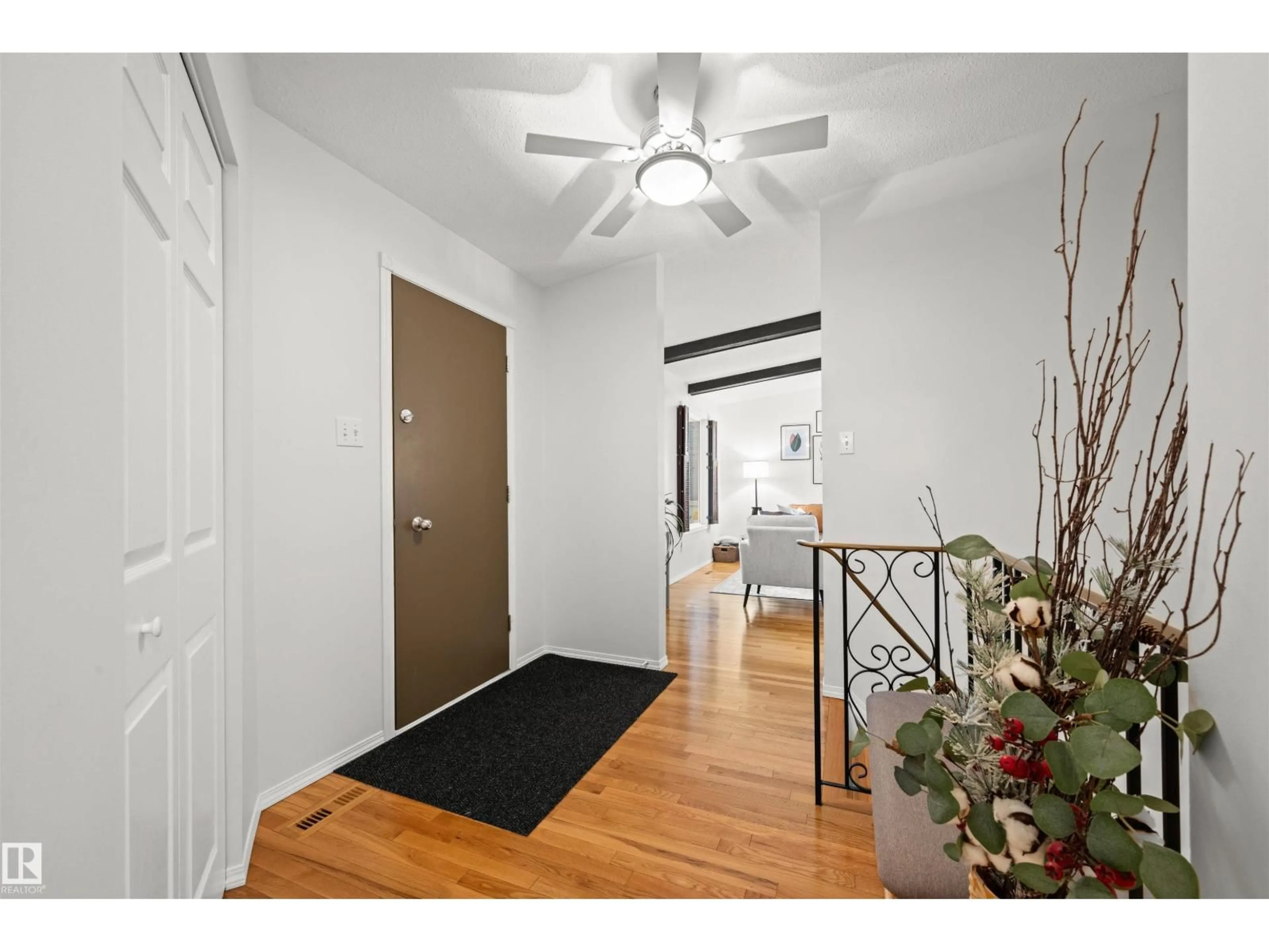 Indoor entryway for NW - 17308 78 AV, Edmonton Alberta T5T0J1
