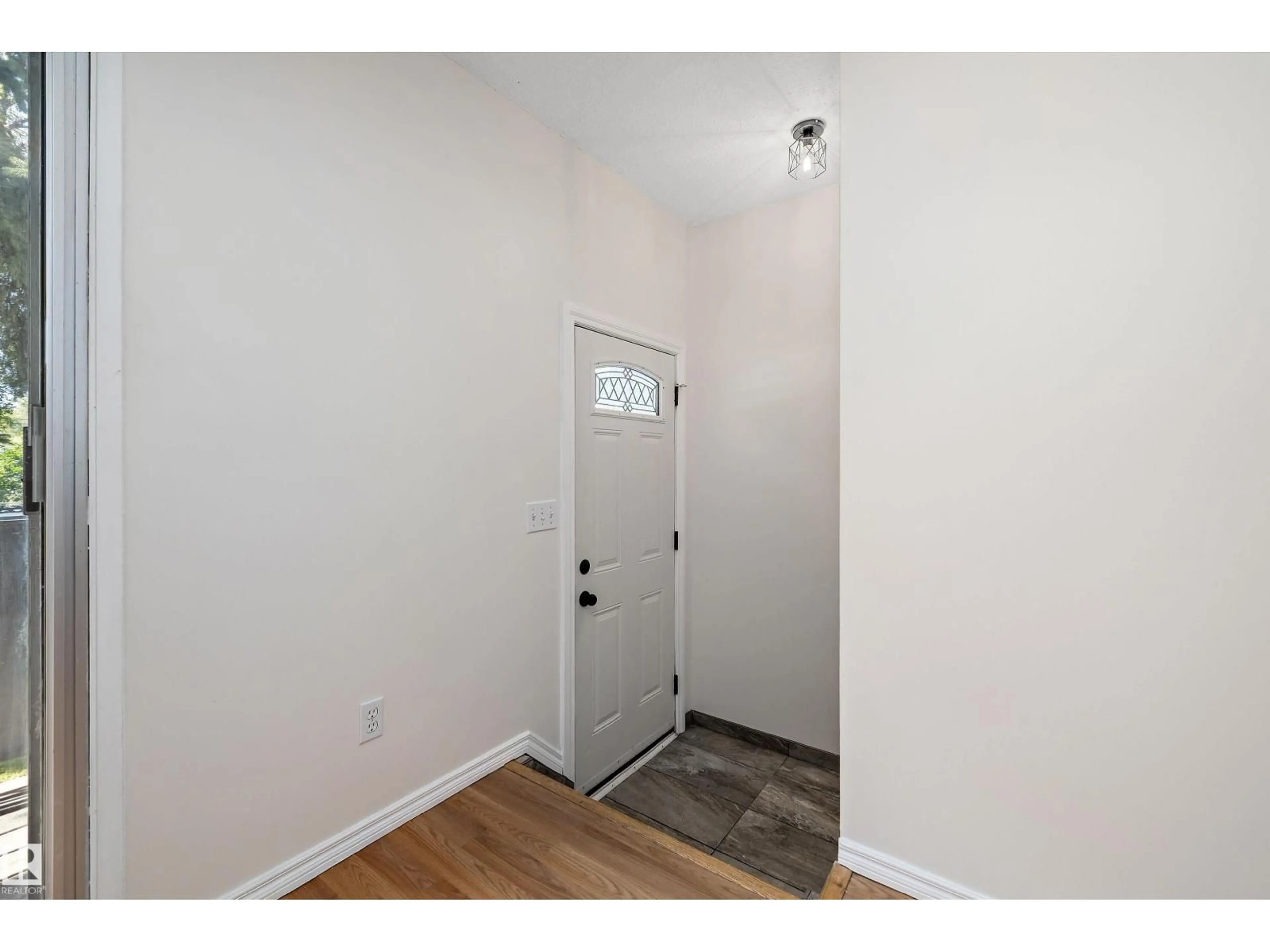 Indoor entryway for NW - 10237 151 ST, Edmonton Alberta T5P1T6