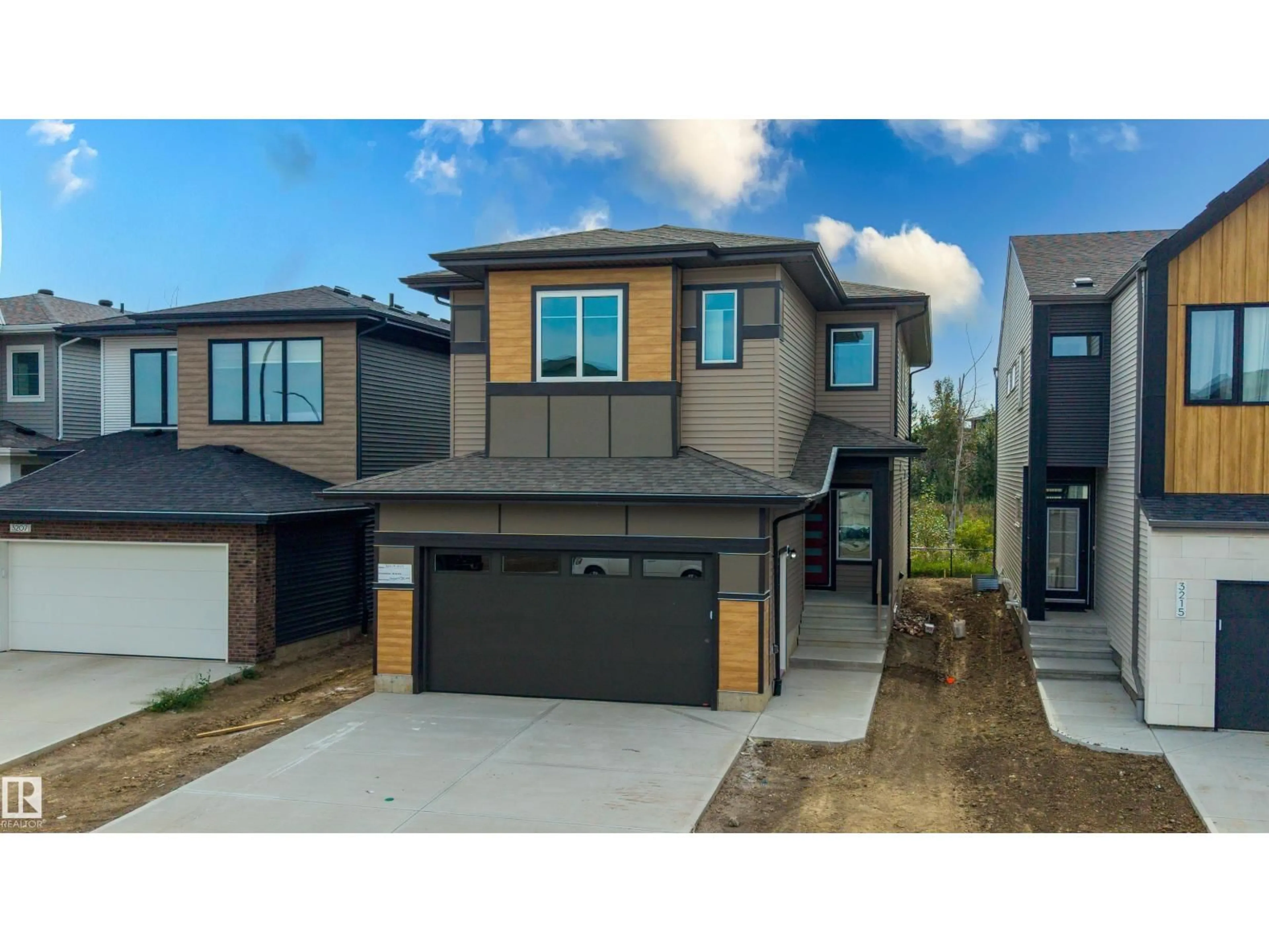 Unknown for SW - 3211 5 AV, Edmonton Alberta T6X3C8
