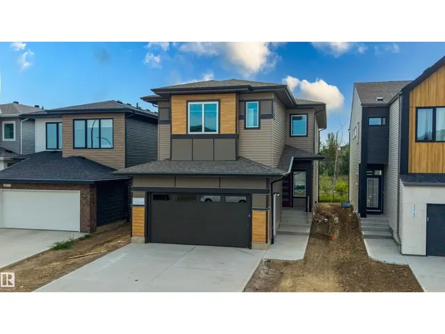 SW - 3211 5 AV, Edmonton 2