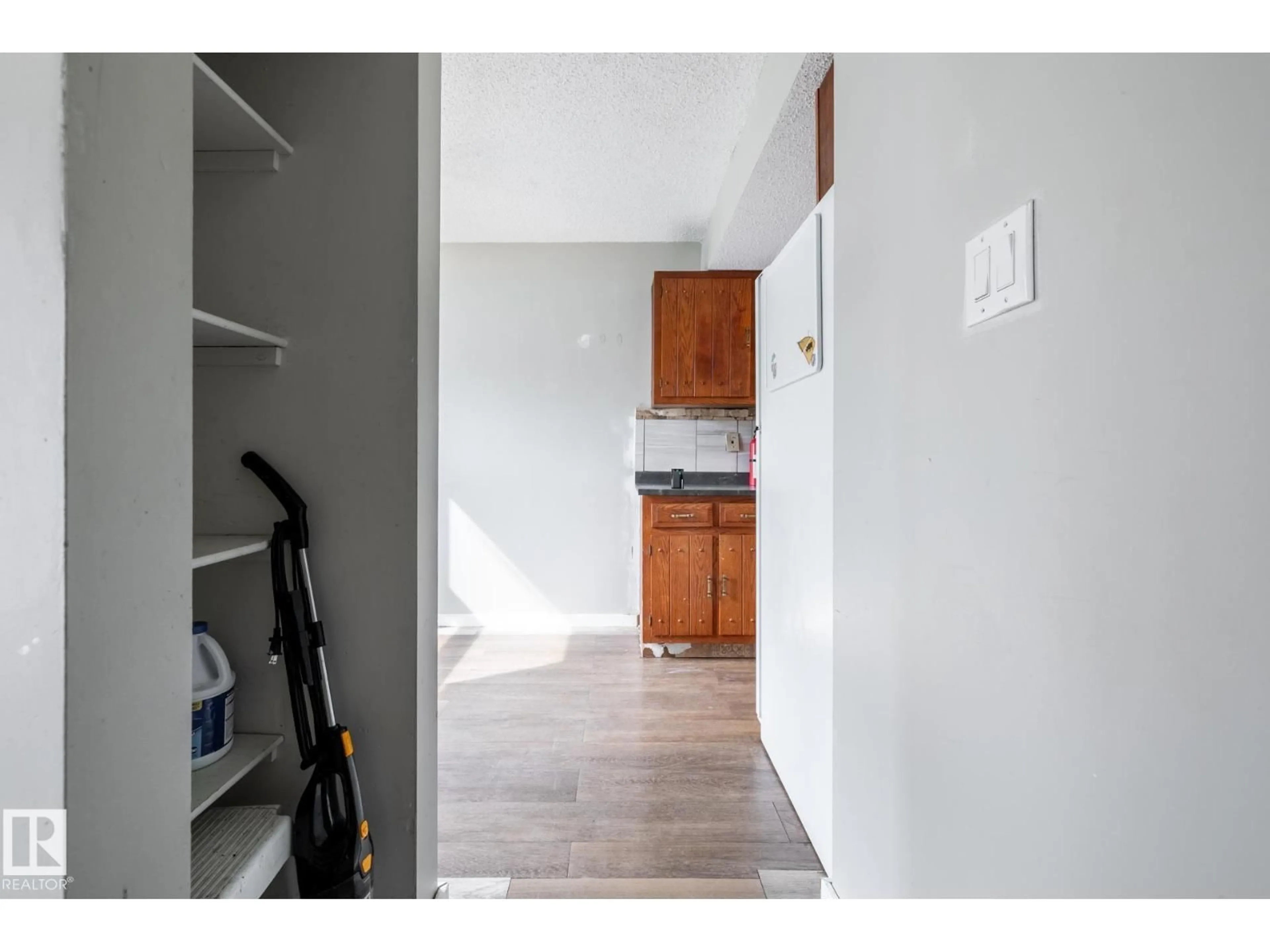 Unknown for NW - 54 LAKEWOOD VG, Edmonton Alberta T6K2B3