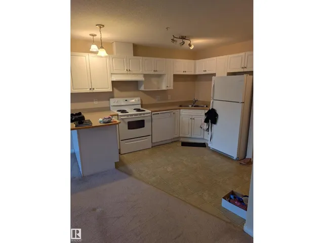 427 - 7511 171 ST NW, Edmonton 4