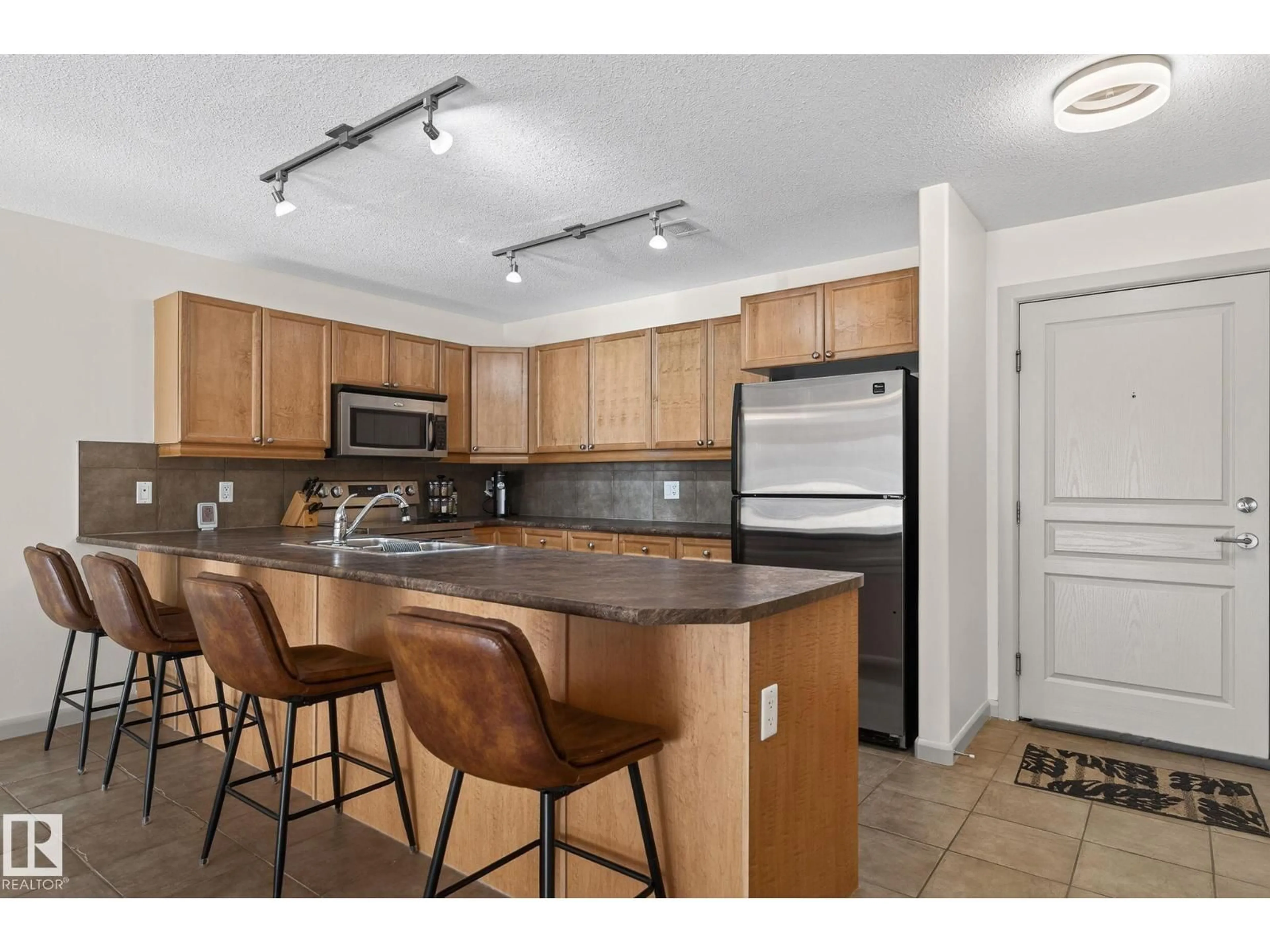 Standard kitchen, unknown for 222 - 400 PALISADES WY, Sherwood Park Alberta T8H0H4