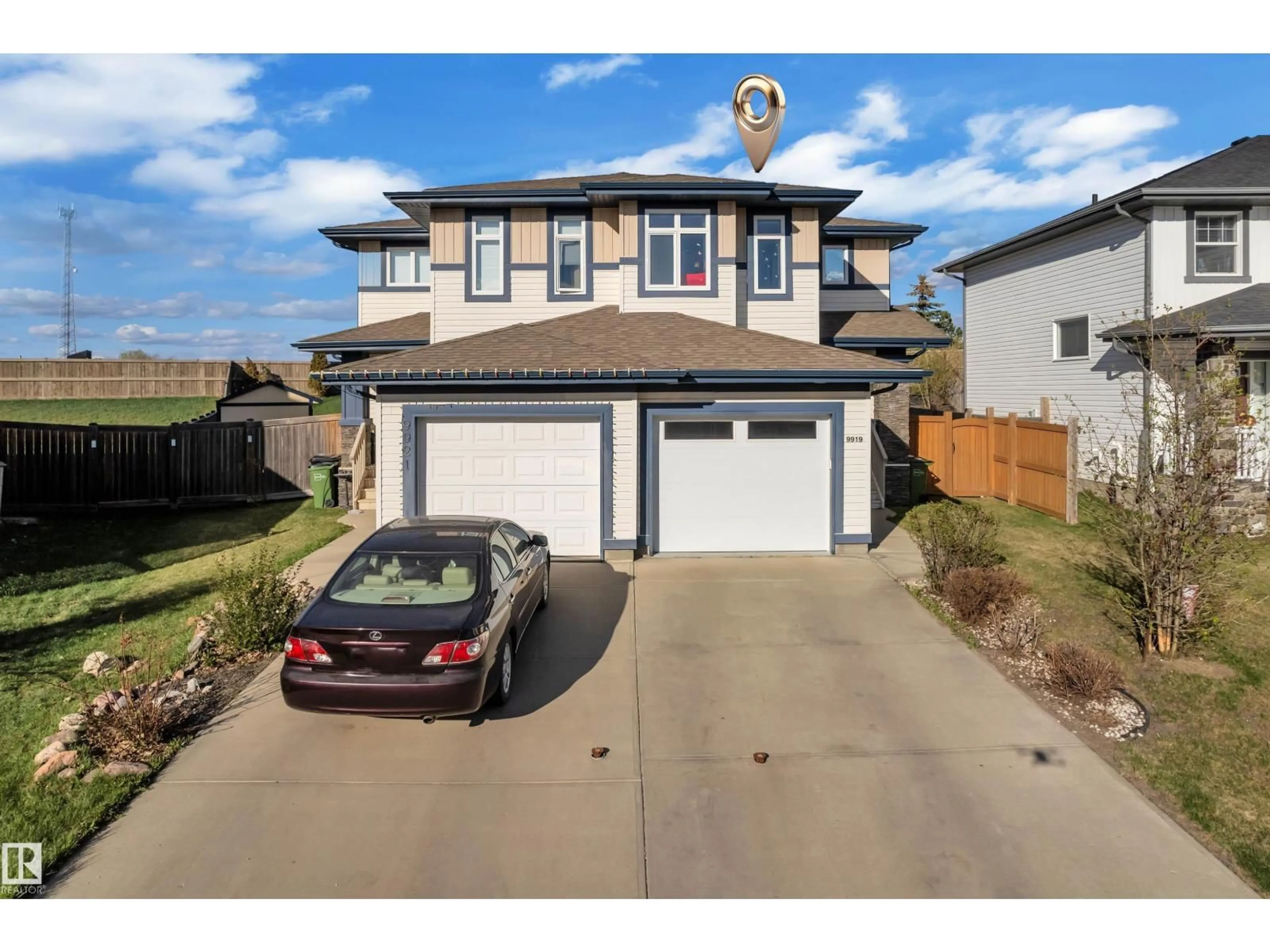 A pic from outside/outdoor area/front of a property/back of a property/a pic from drone, street for NW - 9919 217 ST, Edmonton Alberta T5T4T5