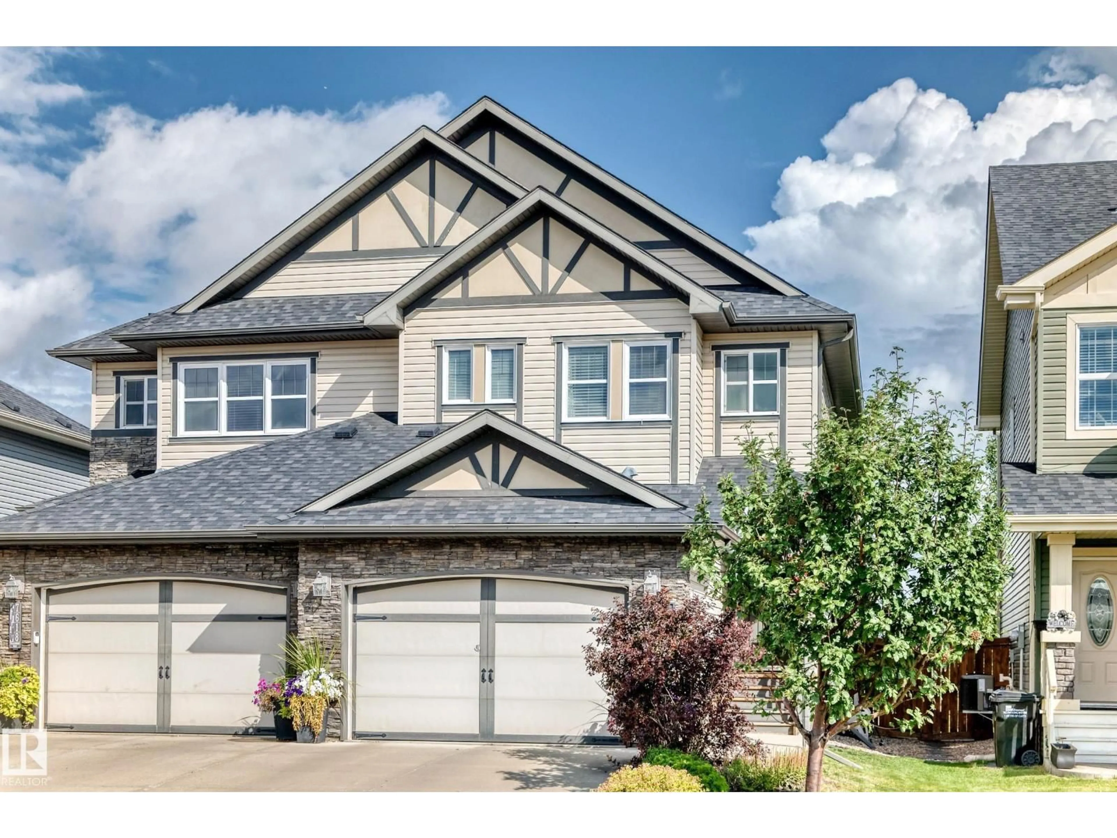 Home with vinyl exterior material, street for 7614 ELLESMERE WY, Sherwood Park Alberta T8H0P7